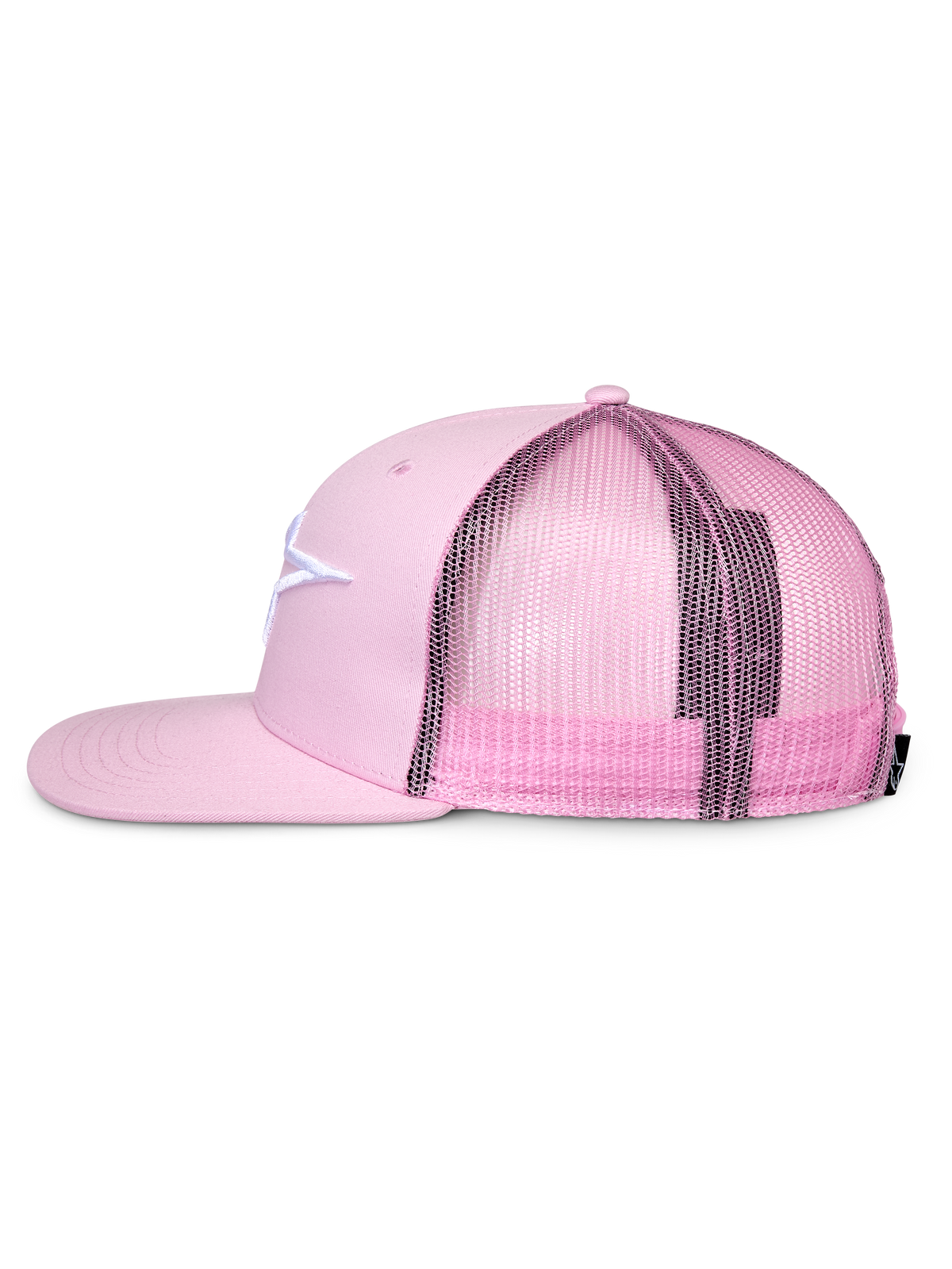 Casquette Trucker Alpinestars Corp, rose, profil latéral, visière plate et couronne structurée, logo brodé blanc sur le devant en sergé, arrière en maille rose, fermeture snapback réglable, sportswear décontracté