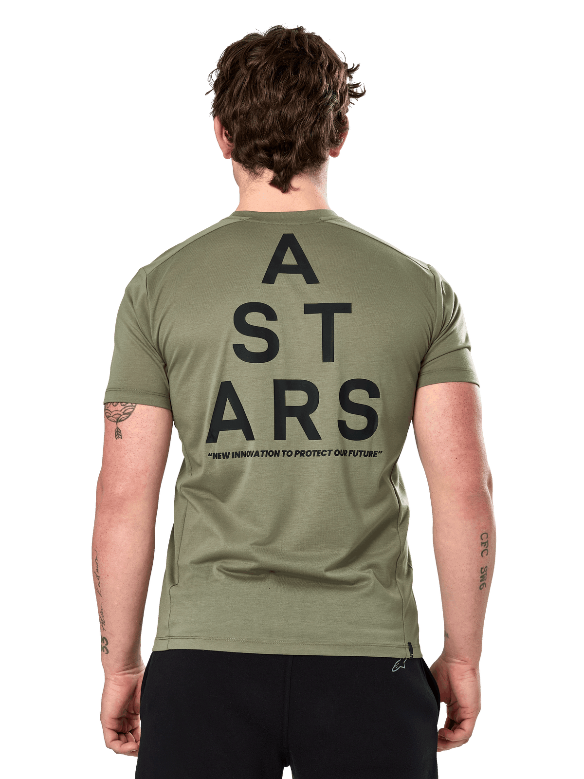 Alpinestars Attrition Performance Tee, t-shirt à manches courtes, vert clair, vue de dos avec grand graphique typographique noir « A STARS » superposé et texte « NEW INNOVATION TO PROTECT OUR FUTURE », vêtement de sport technique durable