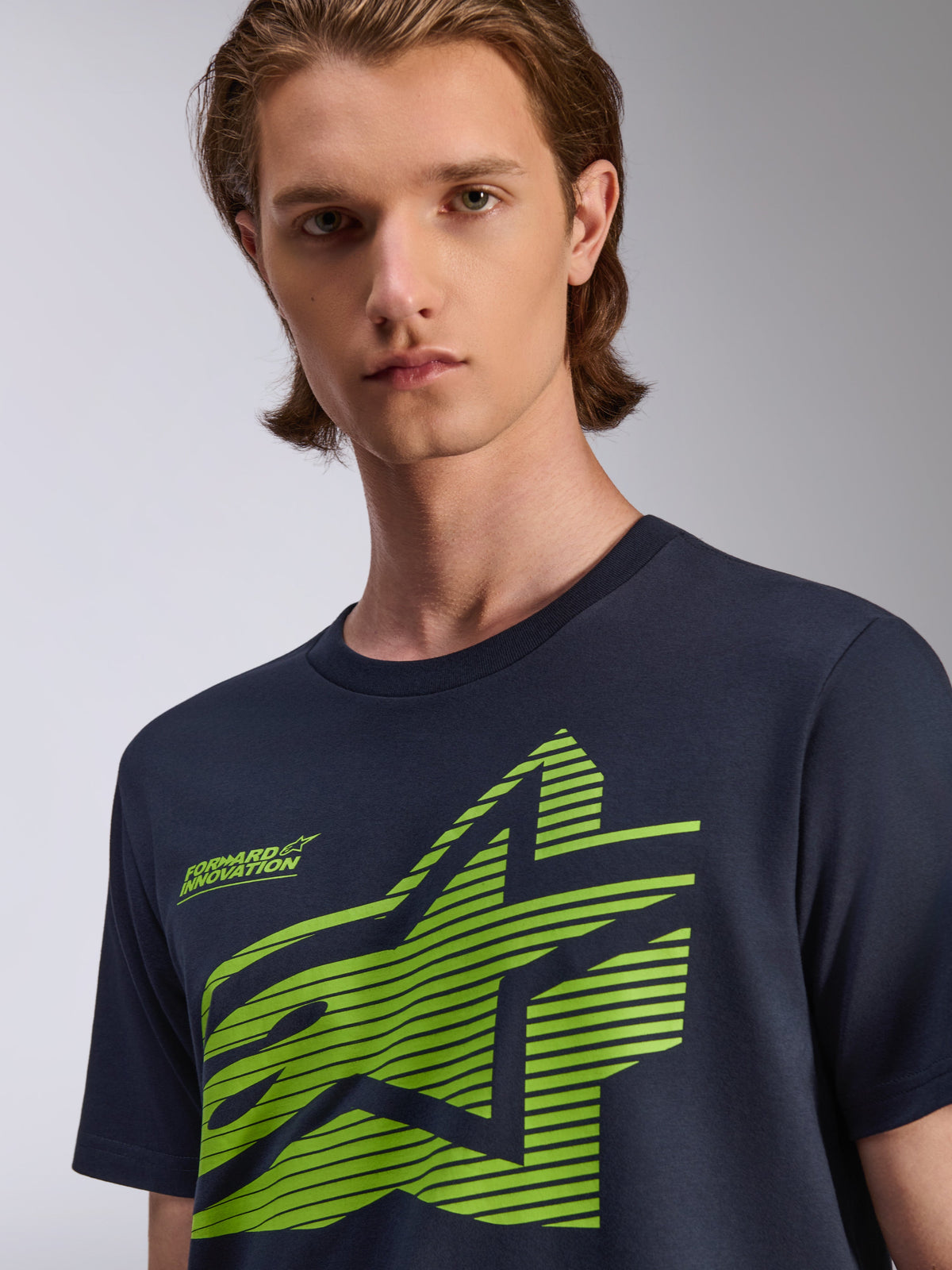 T-shirt Alpinestars Fasting CSF, t-shirt à manches courtes, bleu marine, graphique d'étoile géométrique vert citron avec texte Forward Innovation, streetwear décontracté de sport automobile