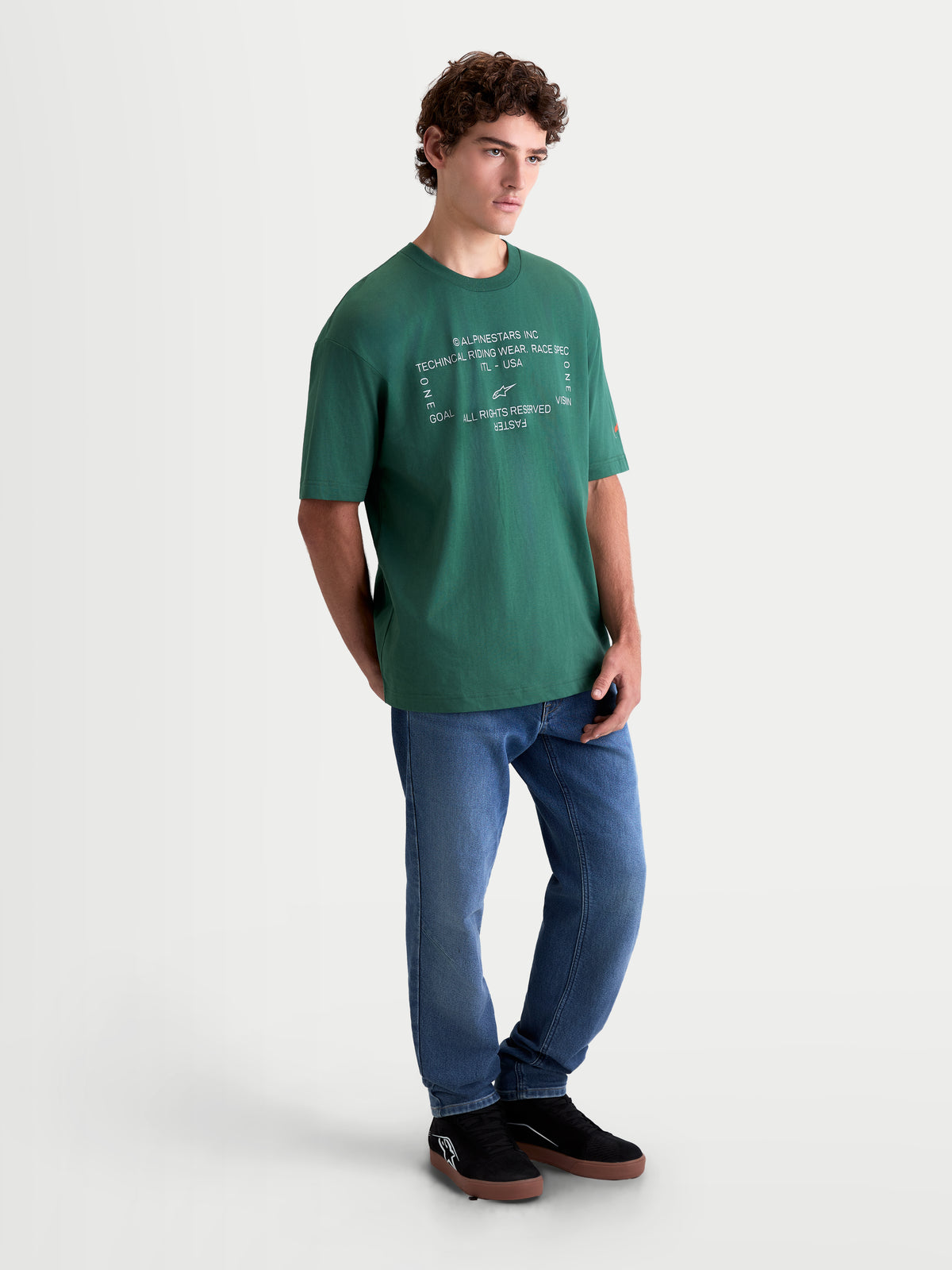 Alpinestars T-Shirt Infinity Oversized CSF, t-shirt de sportswear à manches courtes pour homme, vert avec graphique technique blanc, coupe oversize décontractée.