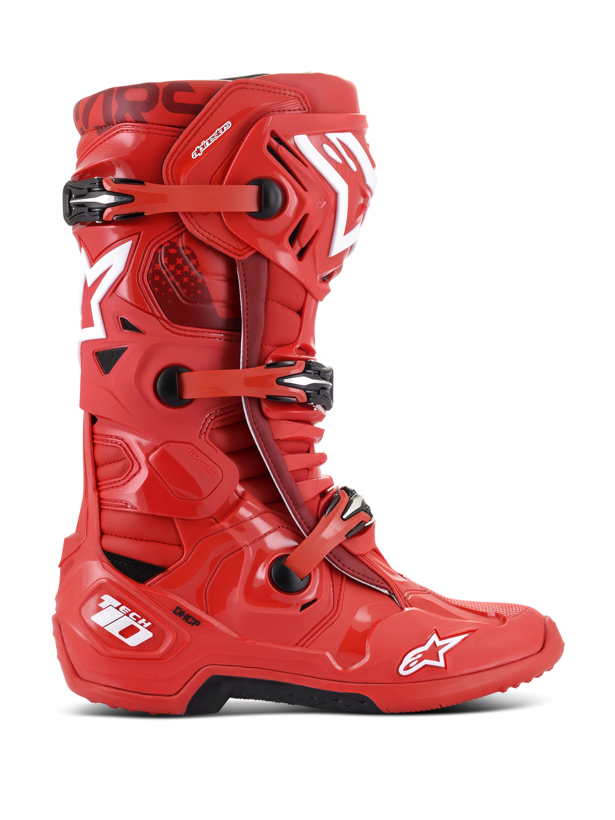 Bottes Alpinestars Tech 10, bottes de motocross, rouges avec accents blancs et noirs, vue de profil avec système de fermeture à trois boucles, coque en TPU renforcée, logos étoile blancs et marquage technologique DHCP