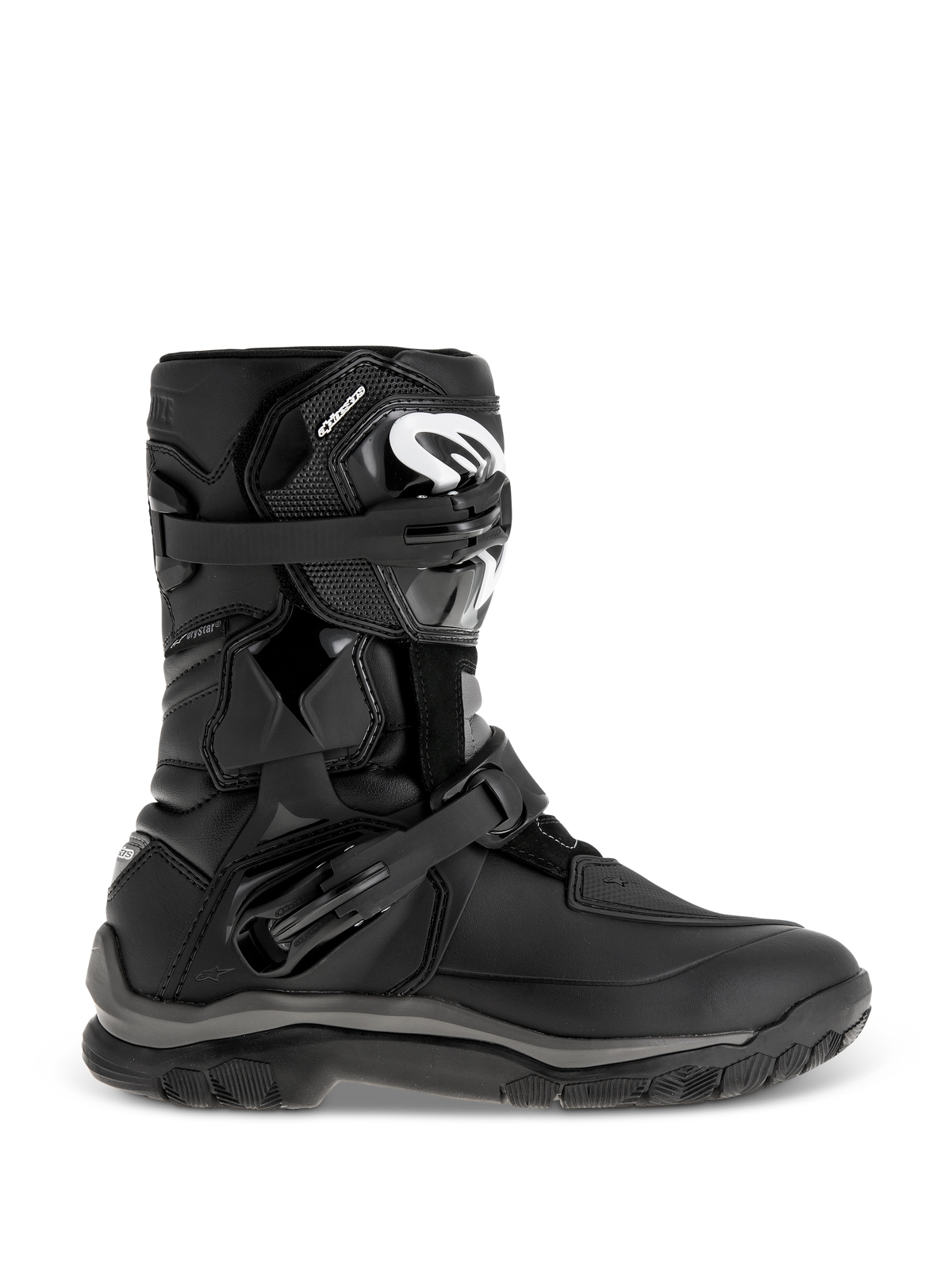 Alpinestars Belize Drystar Boots, bottes d'aventure et de touring noires, design mi-hauteur avec double boucle réglable, semelle extérieure crantée robuste pour l'adhérence, panneaux de protection renforcés, logo blanc sur le tibia, chaussures de moto imperméables