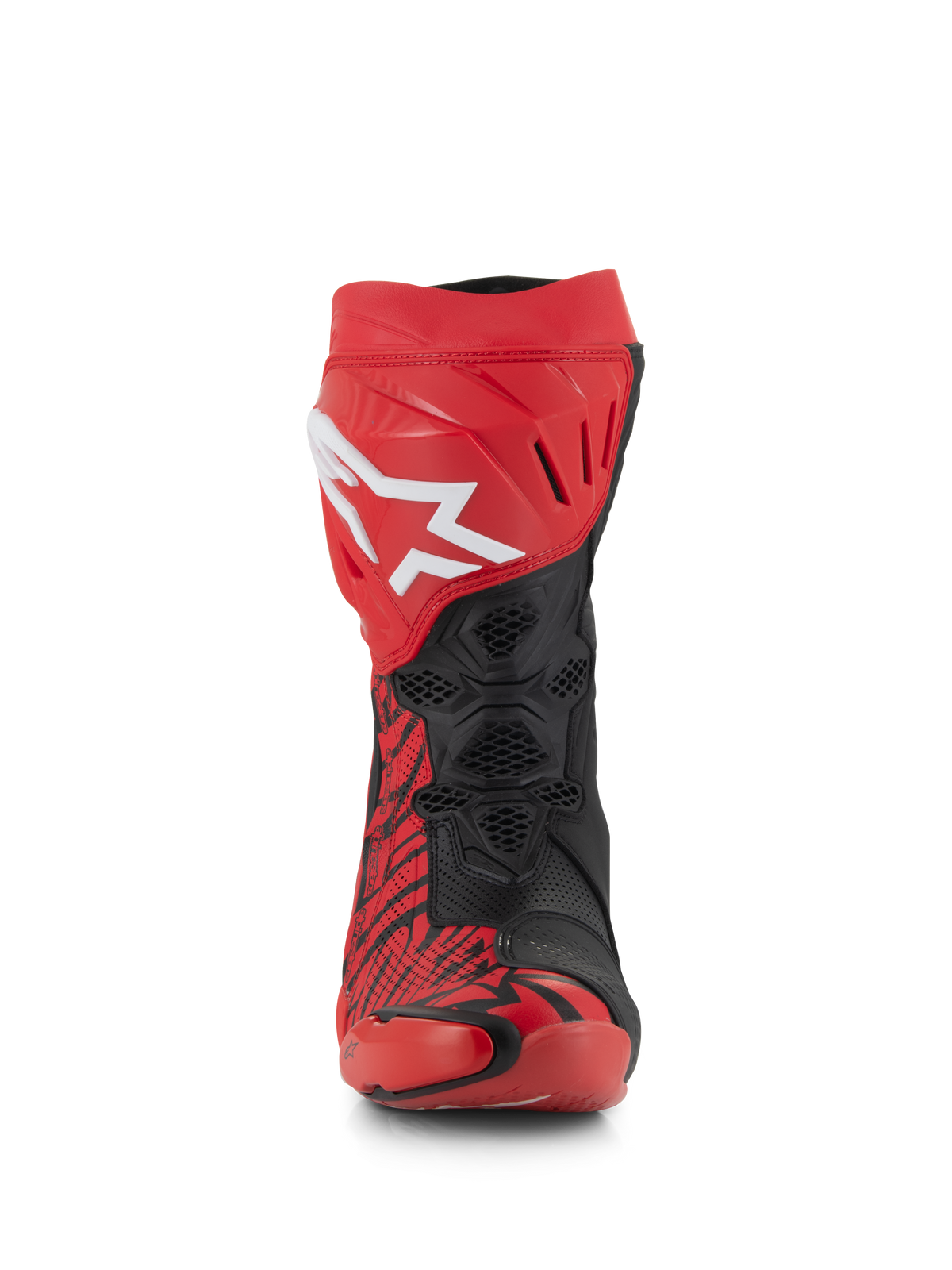 Bottes ventilées Alpinestars Supertech R LE Pecco Bagnaia, bottes de course rouges et noires, vue de face, avec un grand logo Alpinestars blanc sur la plaque tibiale rouge, des zones en mesh perforé noir pour une circulation d'air maximale et des motifs graphiques audacieux rouges et noirs.