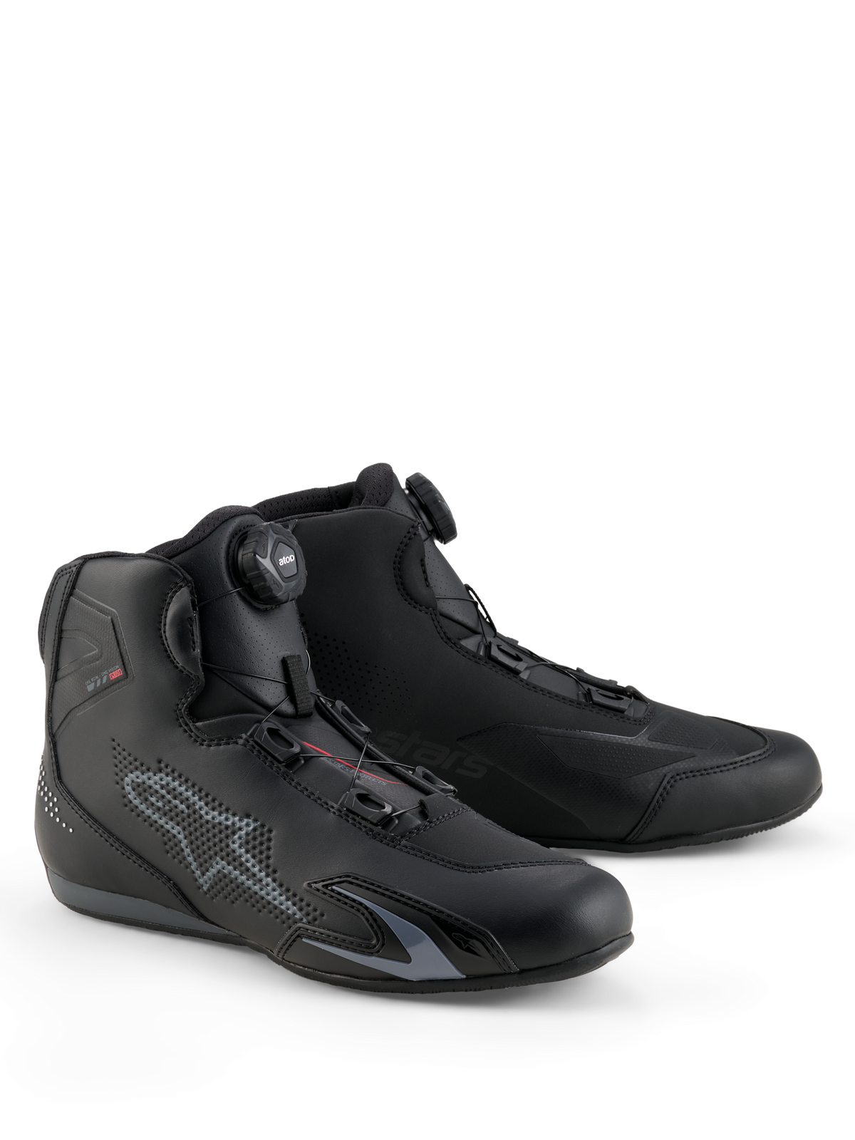 Chaussures Alpinestars Celer, chaussures de moto, noir et gris foncé, dotées du système de fermeture Rotor intégré pour un ajustement de précision, construction en microfibre technique avec logo étoile perforé, design sportif à profil bas pour la course et la route