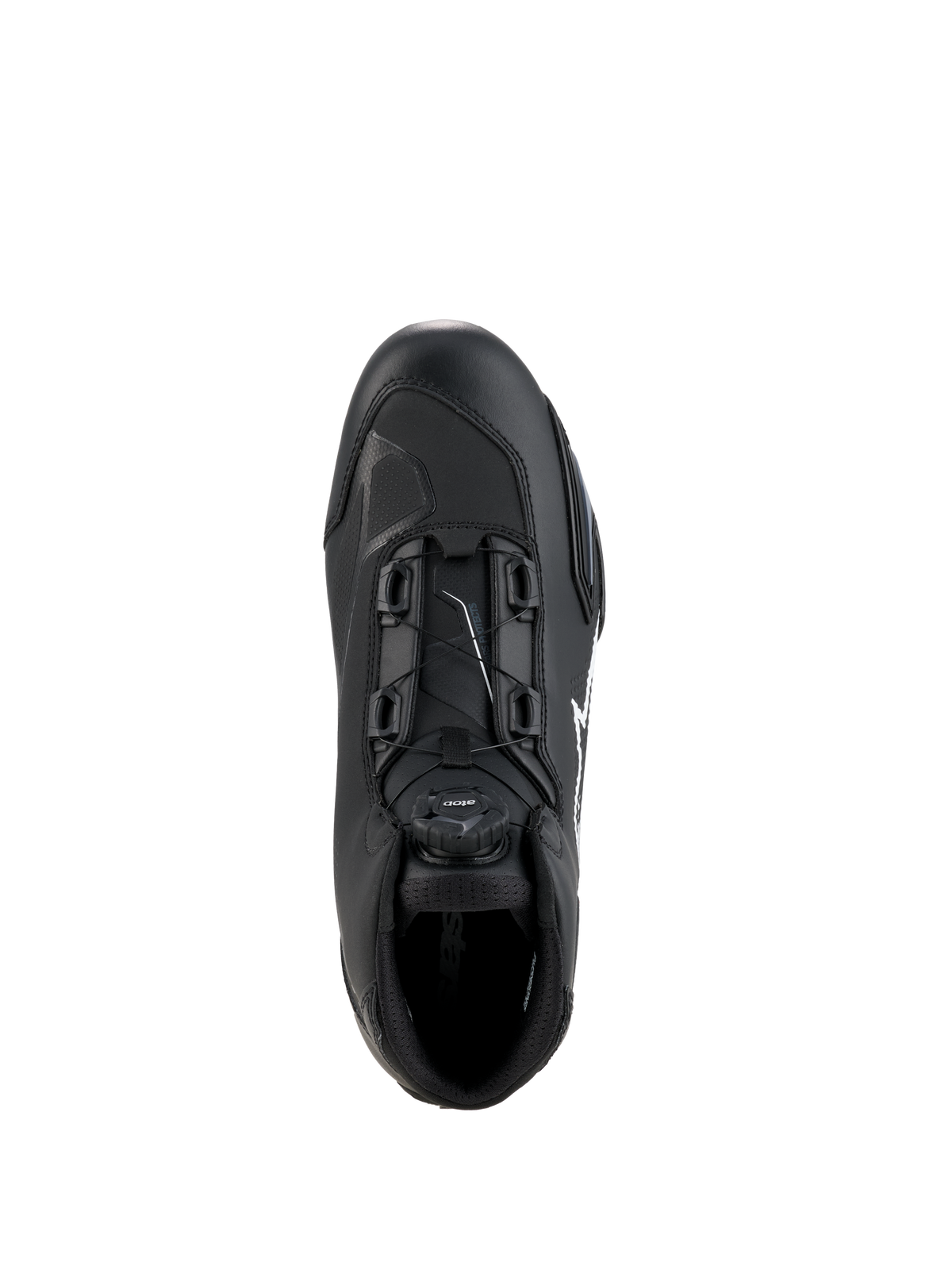 Chaussures Alpinestars Celer, noir et blanc, vue de dessus mettant en évidence le cadran du système de fermeture Rotor, construction en microfibre technique et silhouette de conduite sportive épurée.