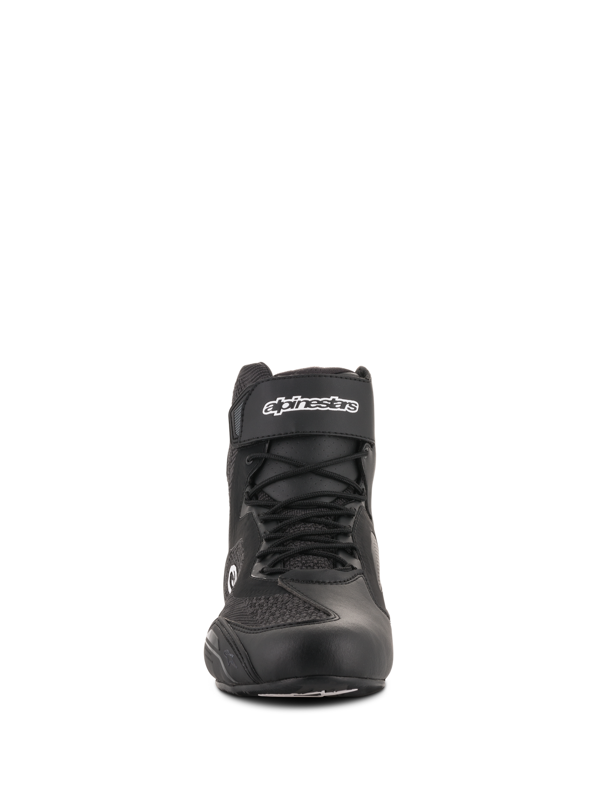 Alpinestars Faster-3 Rideknit® Shoes, chaussures de moto, noir, vue de face, avec sangle de cheville à scratch et logo blanc, lacets et panneaux en maille tricotée respirante, chaussures de route au design épuré
