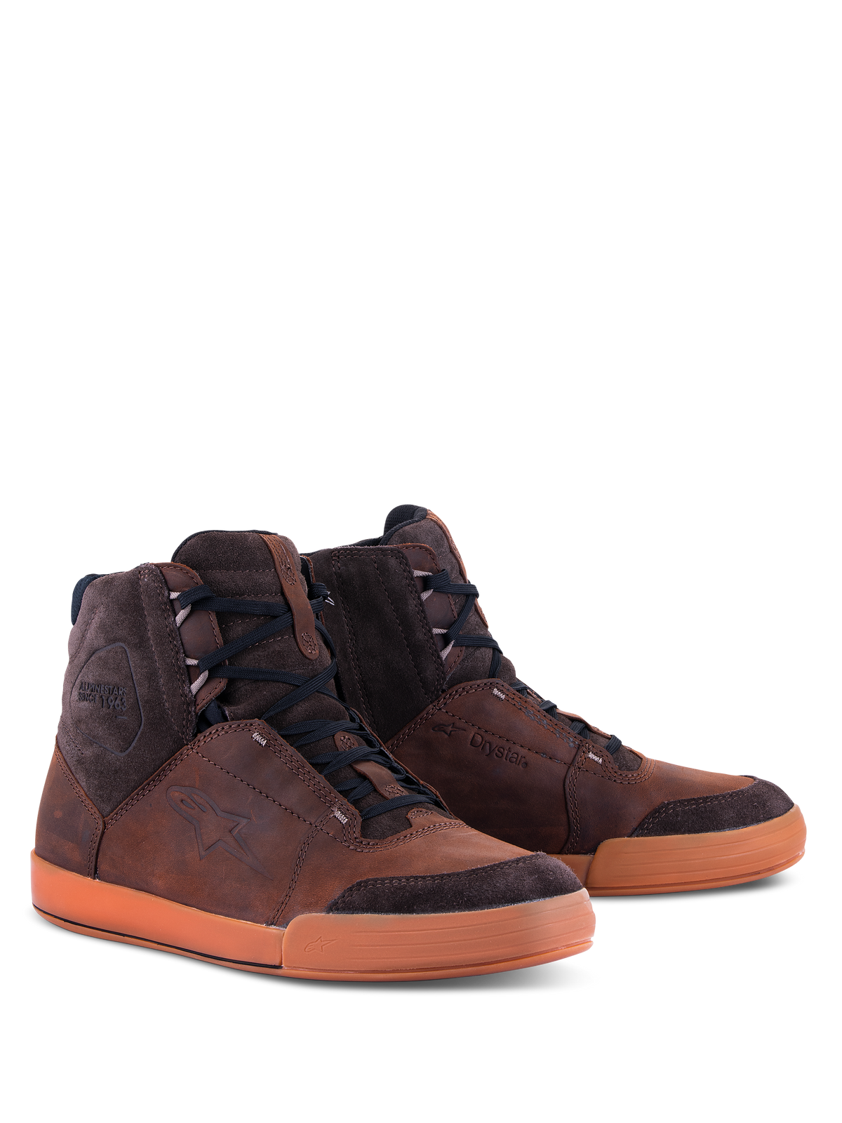 Chaussures Alpinestars Chrome Crafted Drystar®, chaussures de moto urbaines, brun et gomme, tige haute en cuir et daim, lacets noirs, semelle en caoutchouc gomme, avec logo embossé et marquage Drystar, chaussures de moto décontractées et contemporaines