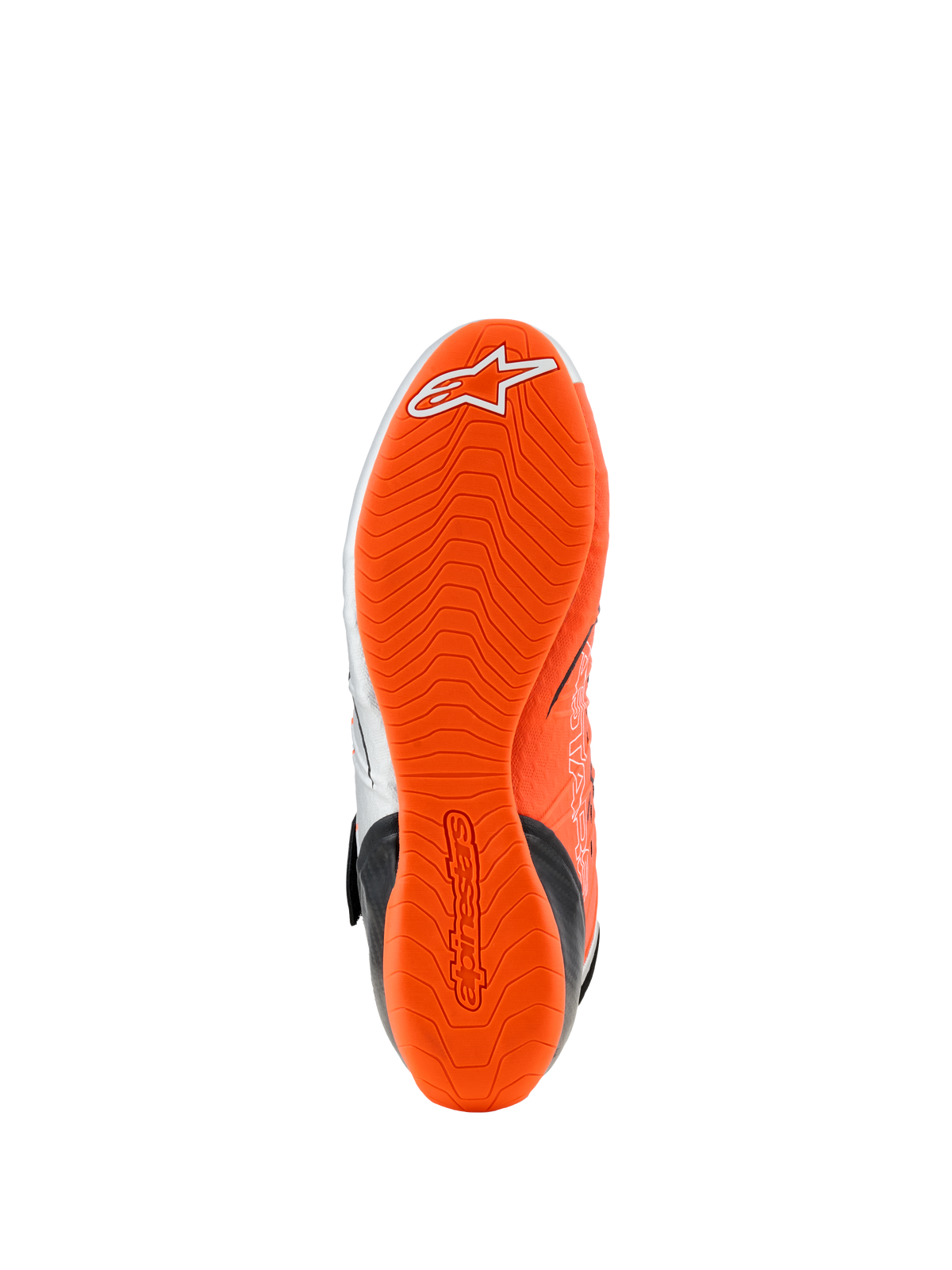 Chaussures Alpinestars Tech-1 KX V3, vue de la semelle, caoutchouc orange fluo, motif texturé ondulé avec logo blanc et marquage embossé, conçues pour l'adhérence en karting et la sensibilité aux pédales