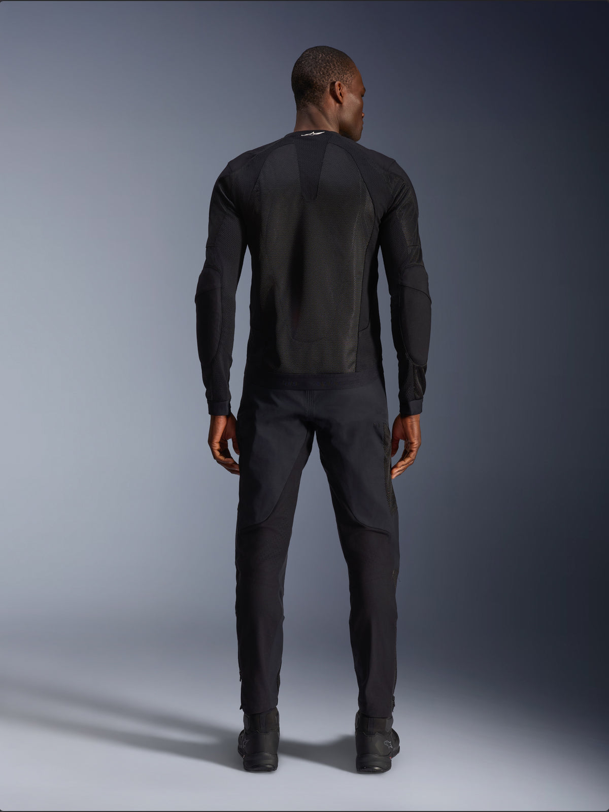 Alpinestars veste Troop-Air, veste de moto technique pour homme, noire, vue arrière de la construction ventilée.