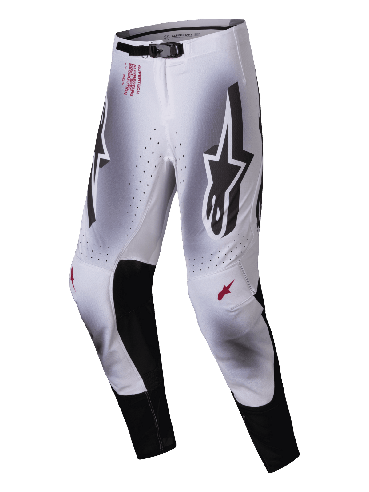 Pantalon Alpinestars Supertech Maker 2025, pantalon de motocross, argent et noir, avec de grands logos Astars noirs sur les cuisses, marquage technique rouge sur la hanche, empiècements intérieurs aux genoux en cuir noir et zones de ventilation perforées