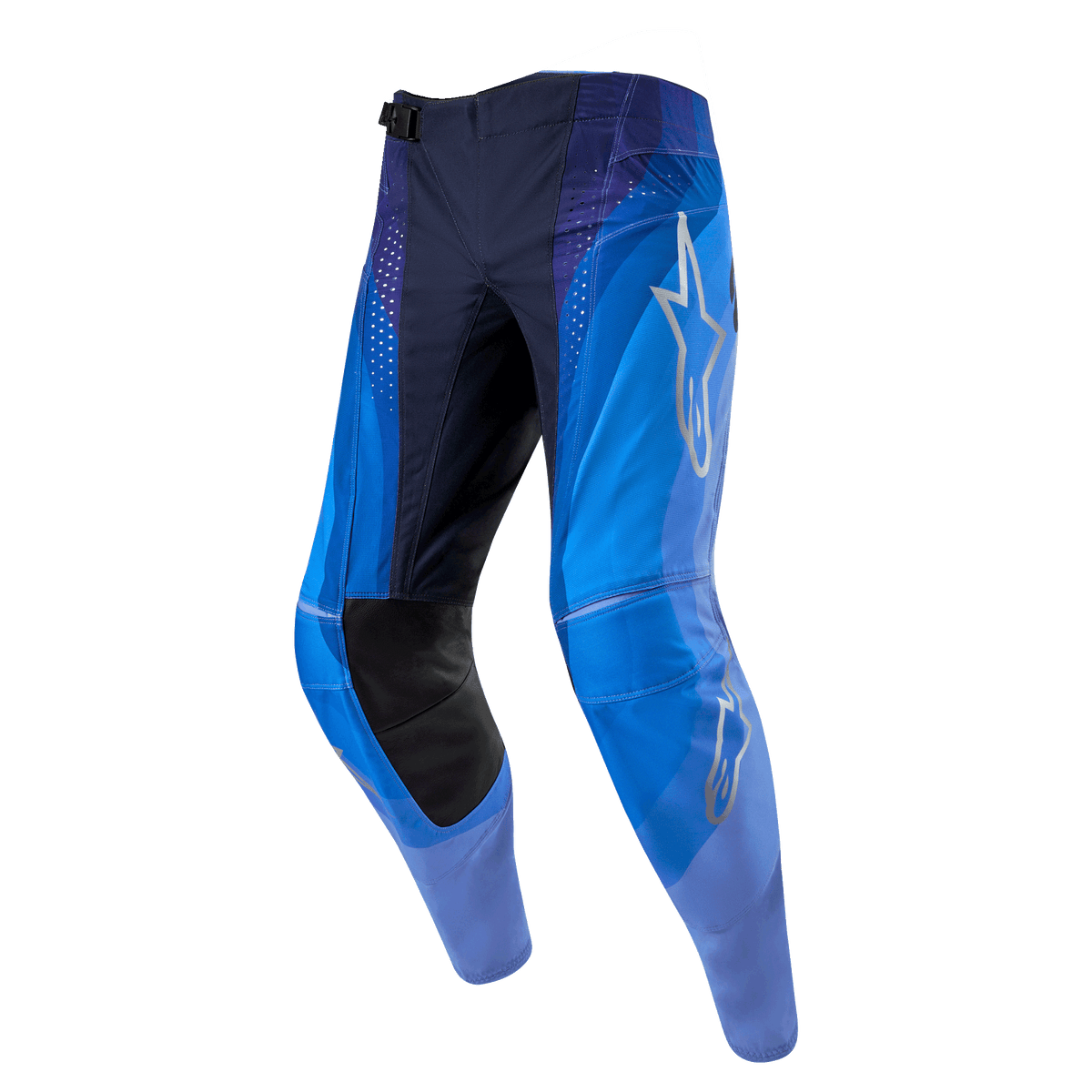 Alpinestars Techstar Pneuma Pants 2024, pantalon de motocross, bleu marine et bleu clair, avec logo étoile Alpinestars argenté sur la cuisse, empiècements intérieurs aux genoux en cuir noir et perforations de ventilation découpées au laser.