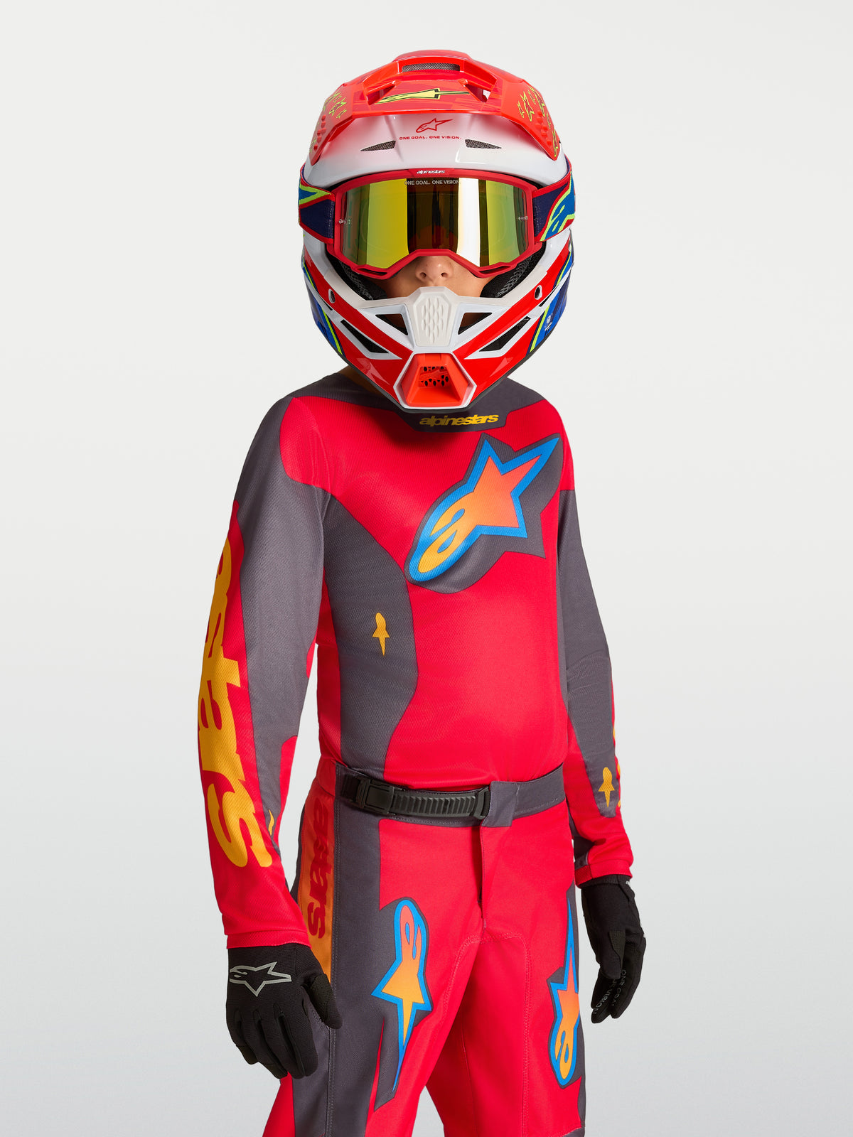 Alpinestars maillot Fluid Hunt Junior 2027, maillot de motocross rouge et gris pour enfant, respirant évacuant l'humidité.