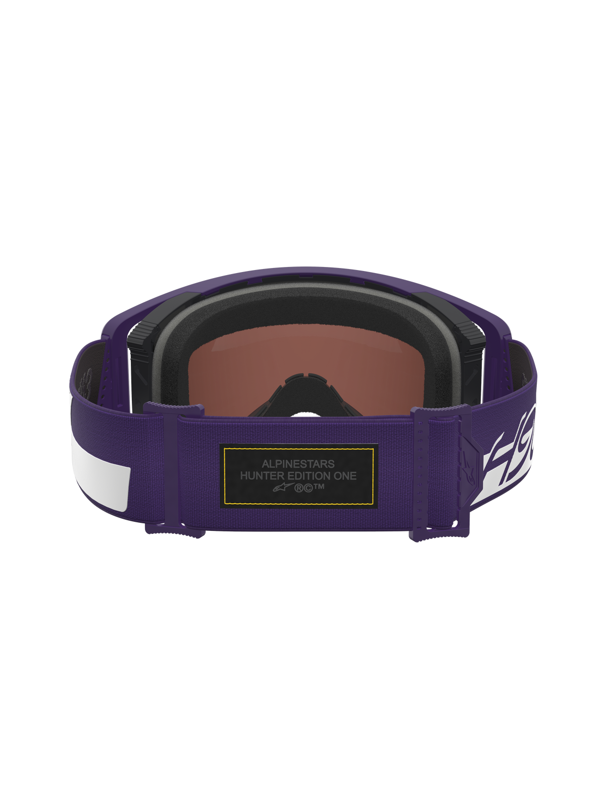 Masque Alpinestars Supertech Vision HUNTA96 XXV Édition Limitée, violet et blanc, vue arrière de la sangle réglable avec patch en Alcantara noir, surpiqûres jaunes contrastées et marquage Hunter Edition One, lunettes de motocross haut de gamme inspirées de la Porsche GT3RS