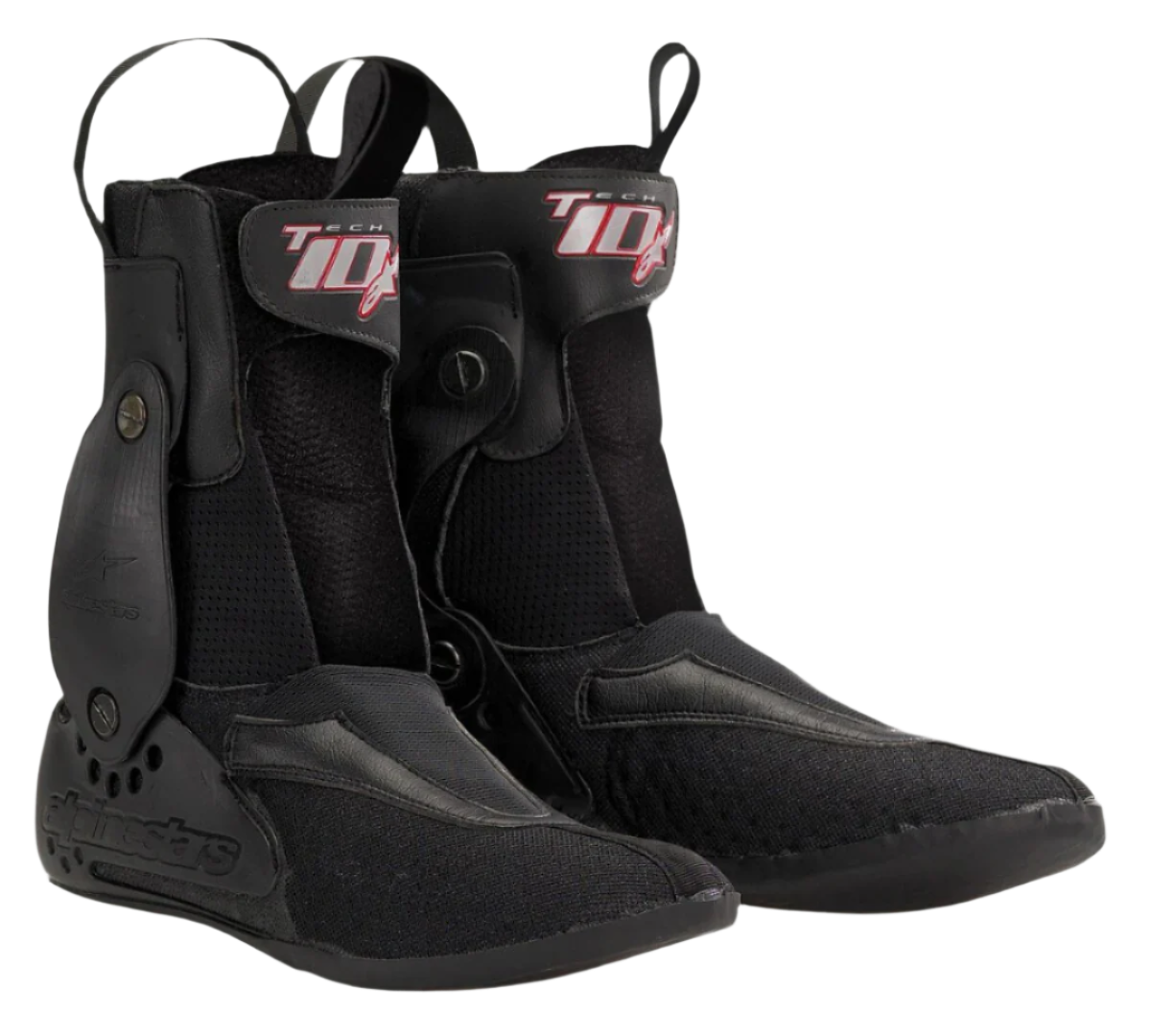 Alpinestars Tech-10, chaussons intérieurs amovibles, doublures de bottes de moto noires, logo rouge et blanc, tissu texturé avec panneaux synthétiques, sangles réglables avec boutons-pression métalliques, languettes de traction avant et arrière