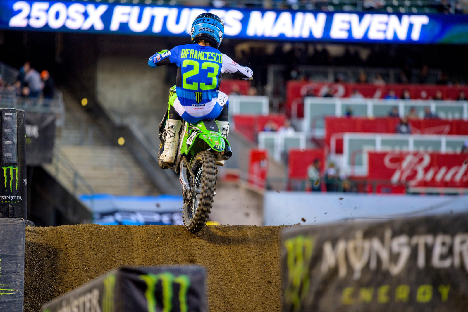Ryder di Francesco remporte la course à l'avenir SX à Oakland