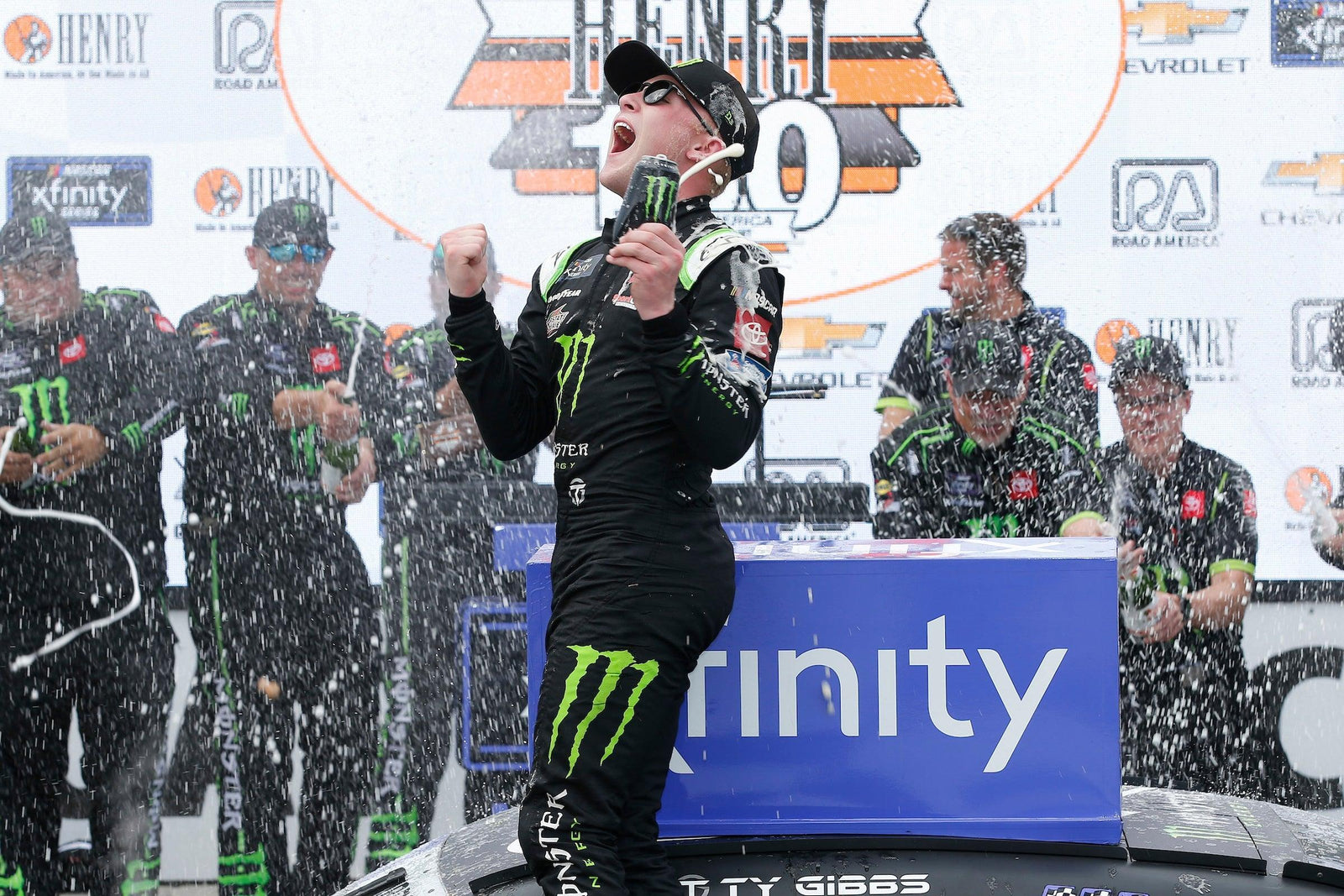 Ty Gibbs Seals NASCAR Xfinity Gin avec une affichage magistral à Road America
