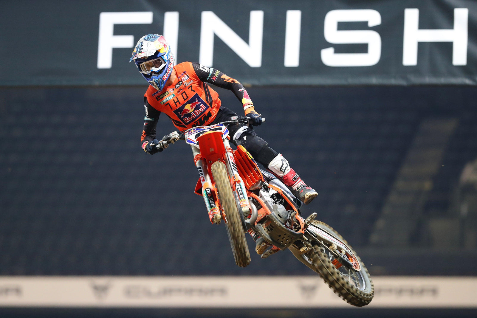 Intouchable Marvin Musquin est le roi de Paris après avoir remporté les courses de Paris Supercross