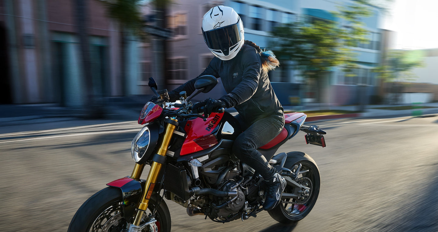 Stella Alpinestars: the Women’s Collection Combining Style and Performance