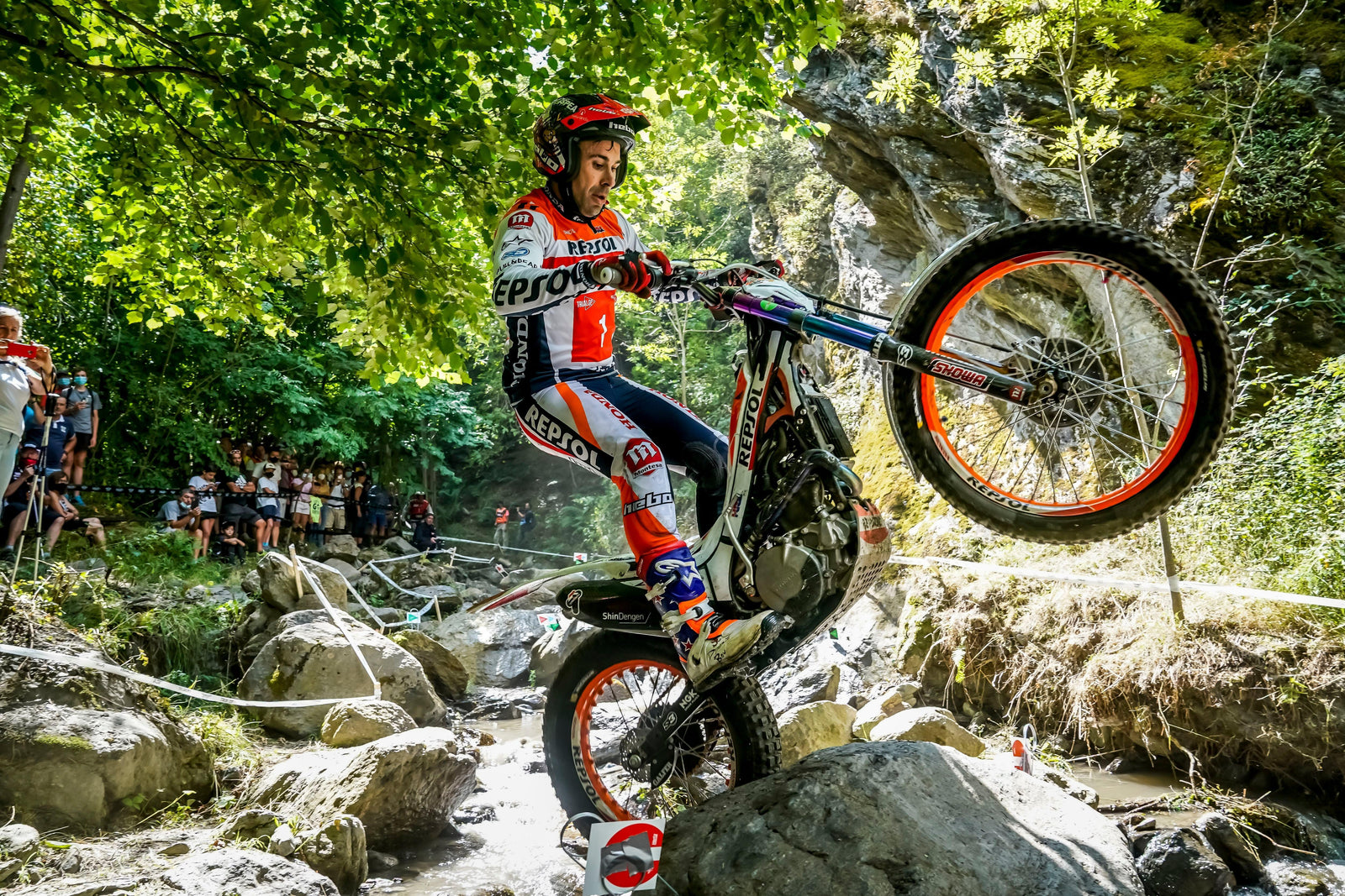Toni Bou remporte le premier jour de l'Andorra TrialGP; Le week-end fort le voit terminer le deuxième procès en troisième
