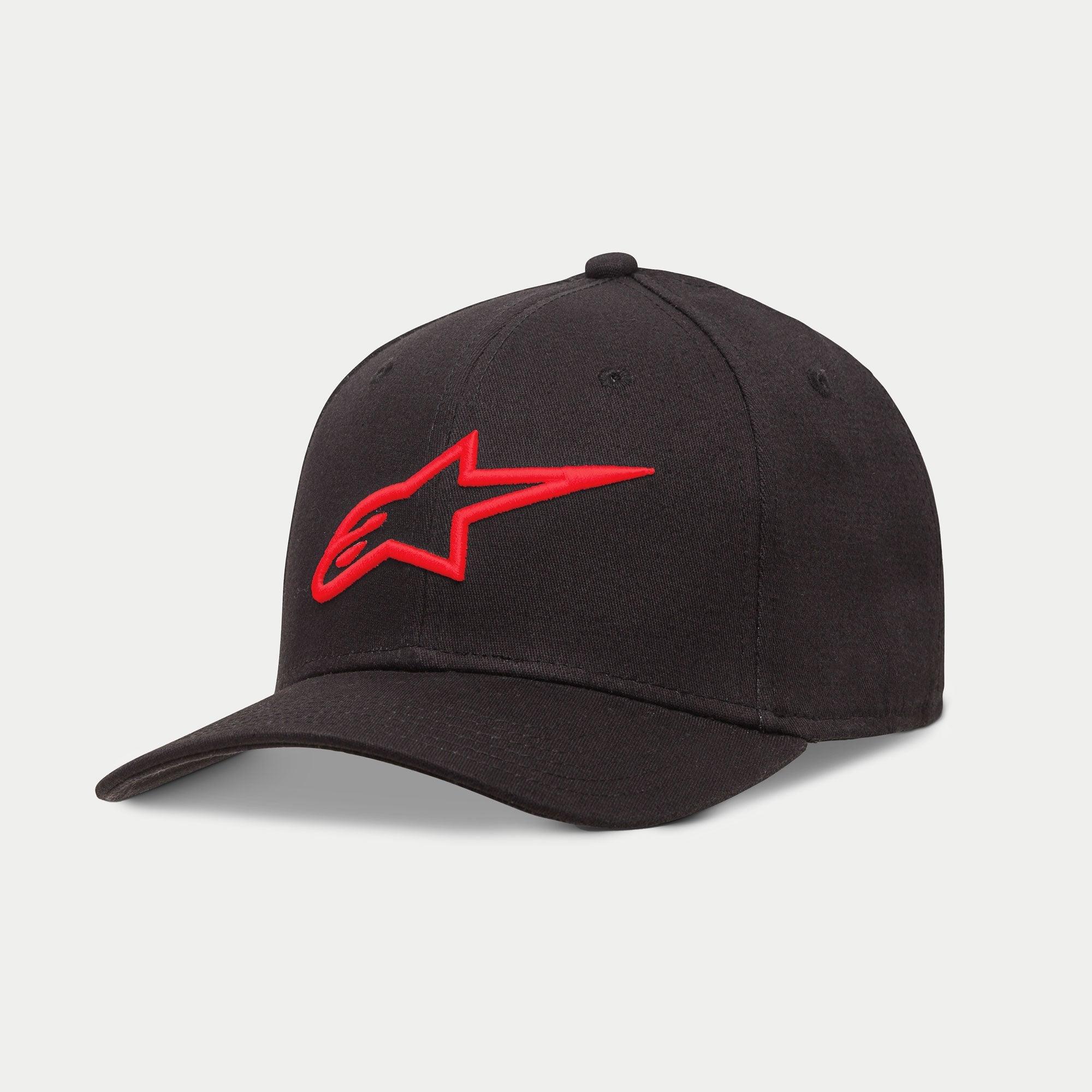 Alpinestars Ageless Curve Hat, casquette de baseball noire et rouge, avec un logo rouge brodé en 3D sur le devant, visière courbée en tissu sergé, couvre-chef décontracté inspiré des sports mécaniques