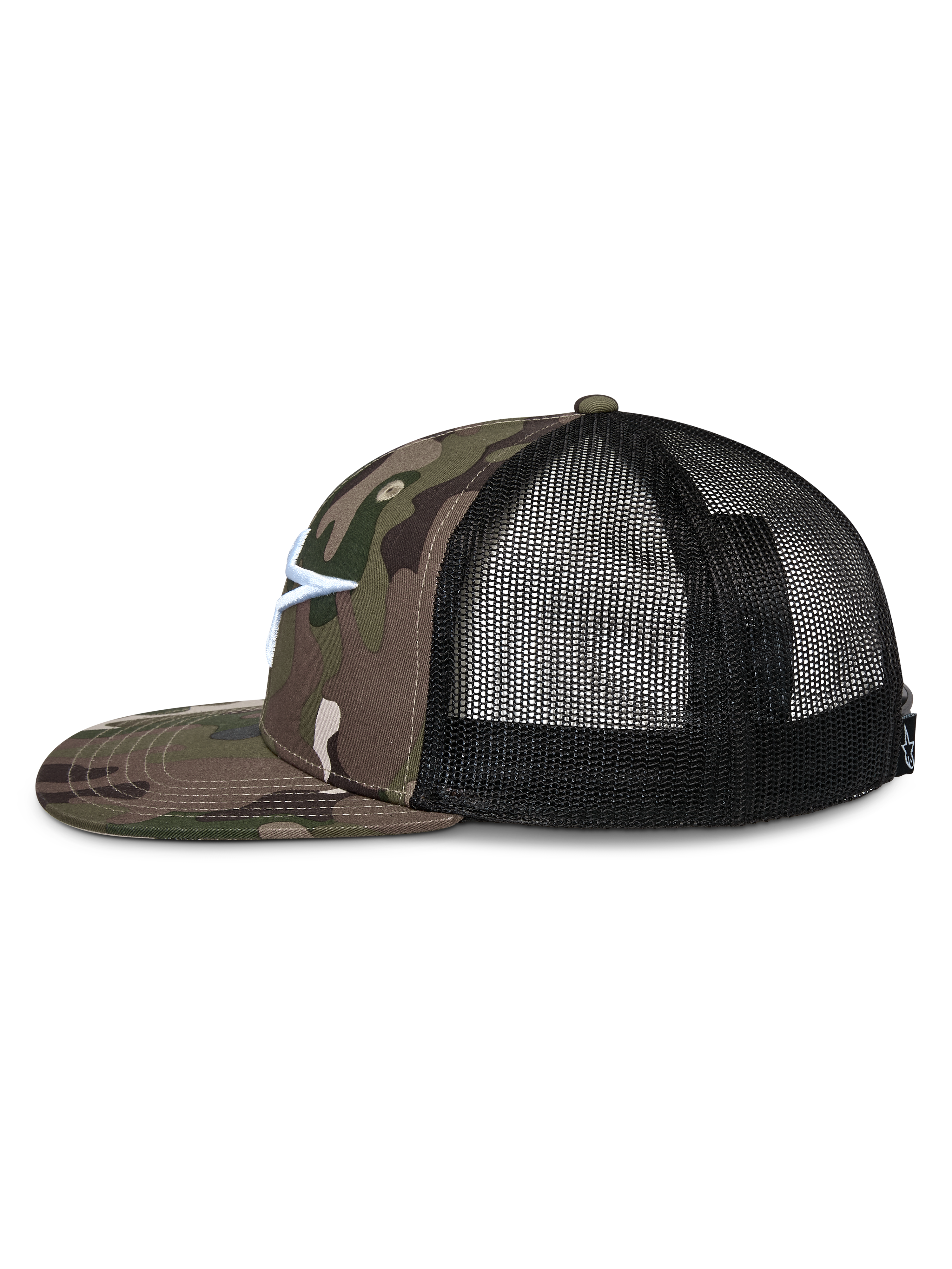 Casquette Trucker Alpinestars Corp, vue de profil, avant en sergé camouflage vert et visière plate, arrière en maille noire, logo Astars brodé en blanc, streetwear motorsport décontracté