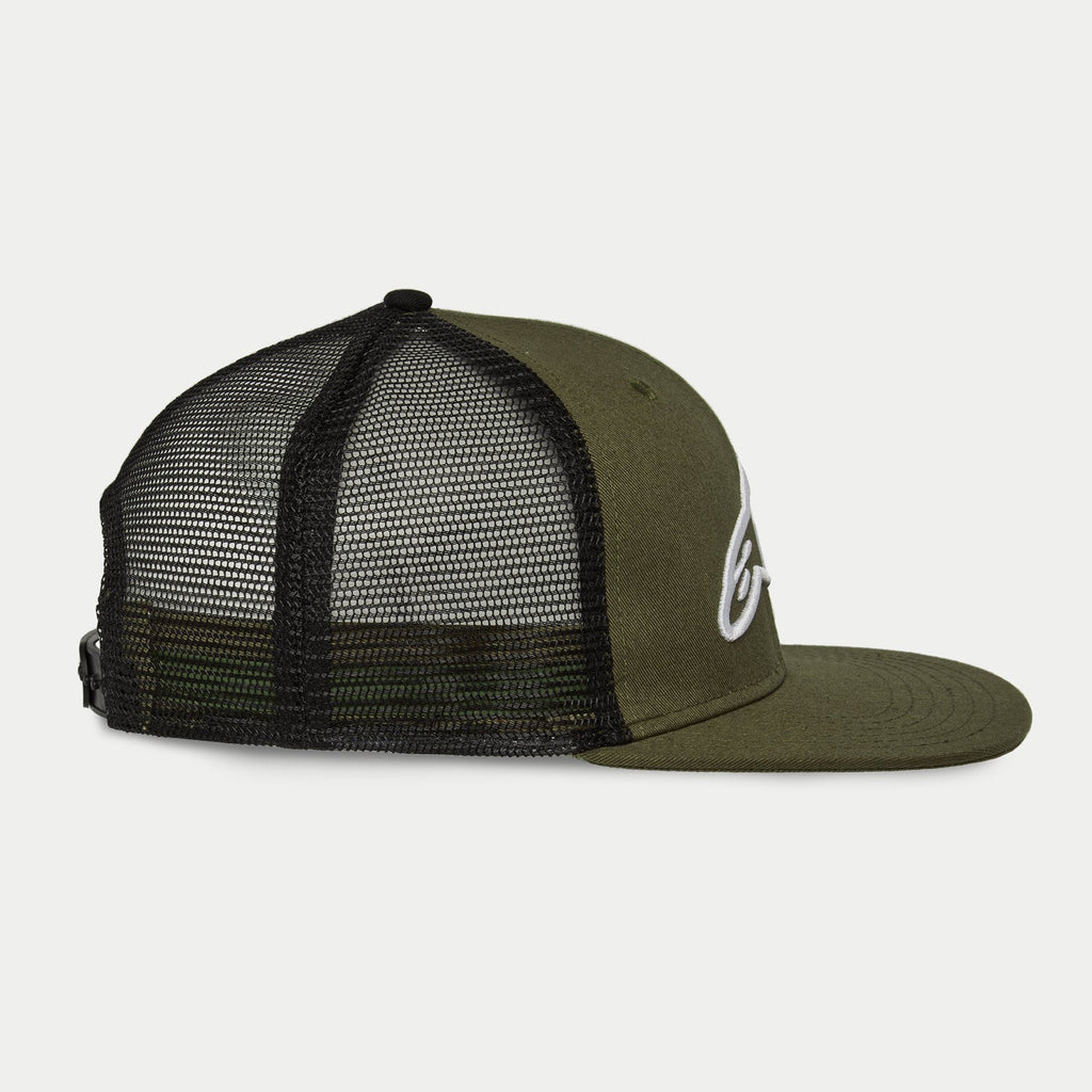 Casquette Alpinestars Corp Trucker, Military Black, vue de profil, casquette trucker à visière plate, couronne structurée vert olive avec logo brodé en 3D blanc, panneaux arrière en maille noire, fermeture snapback réglable