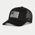 Casquette Snapback Flag Alpinestars, noir, casquette de baseball dotée d'un dos en maille noire et d'une visière courbée, patch drapeau imprimé à l'avant avec logo Alpinestars, broderie du logo sur le côté, couvre-chef décontracté inspiré du sport automobile