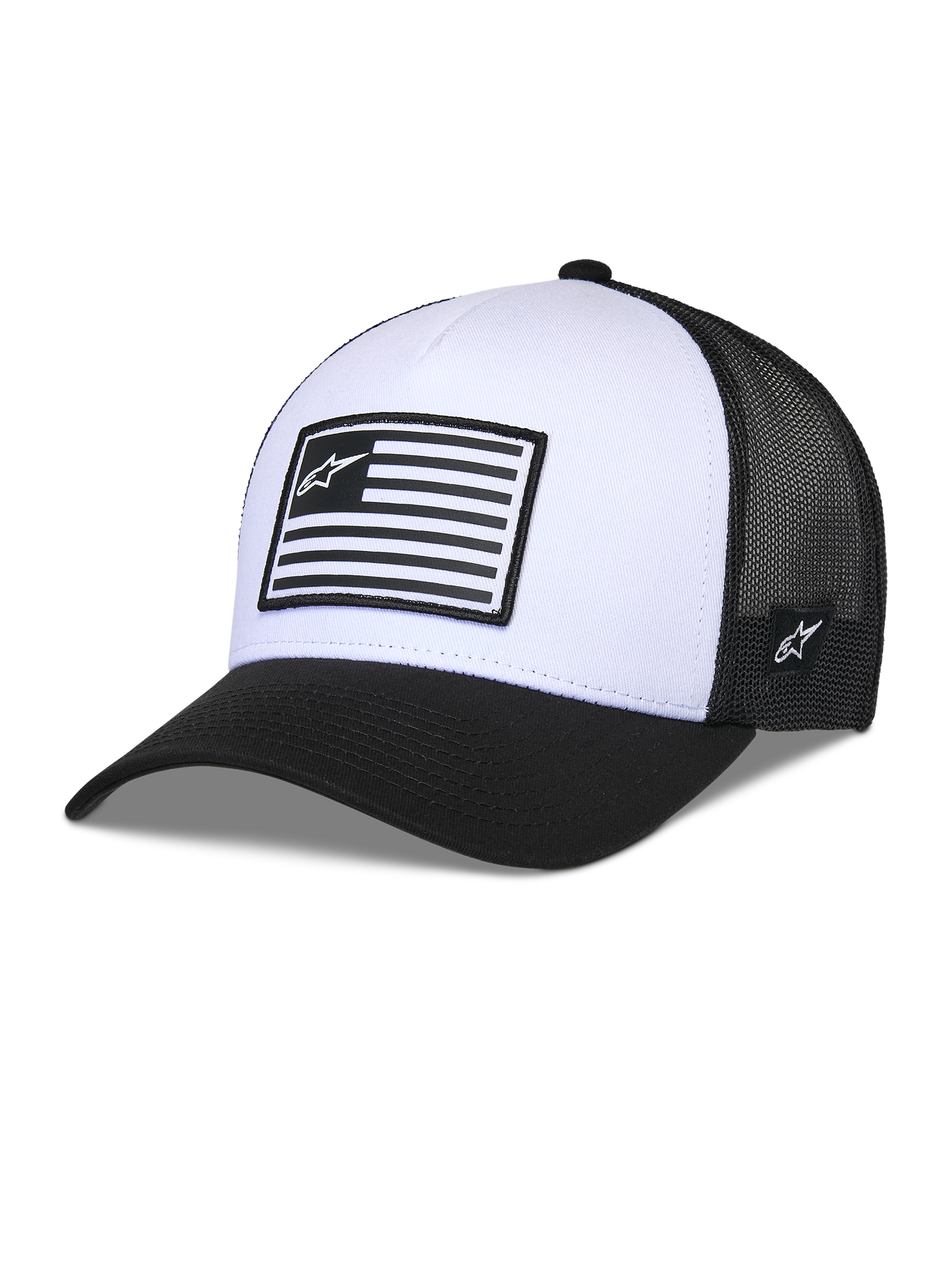 Casquette Snapback Flag Alpinestars, blanc et noir, couronne structurée avec visière courbée, panneau avant blanc et arrière en maille noire, dotée d'un patch logo rectangulaire de style drapeau, couvre-chef décontracté inspiré du sport automobile