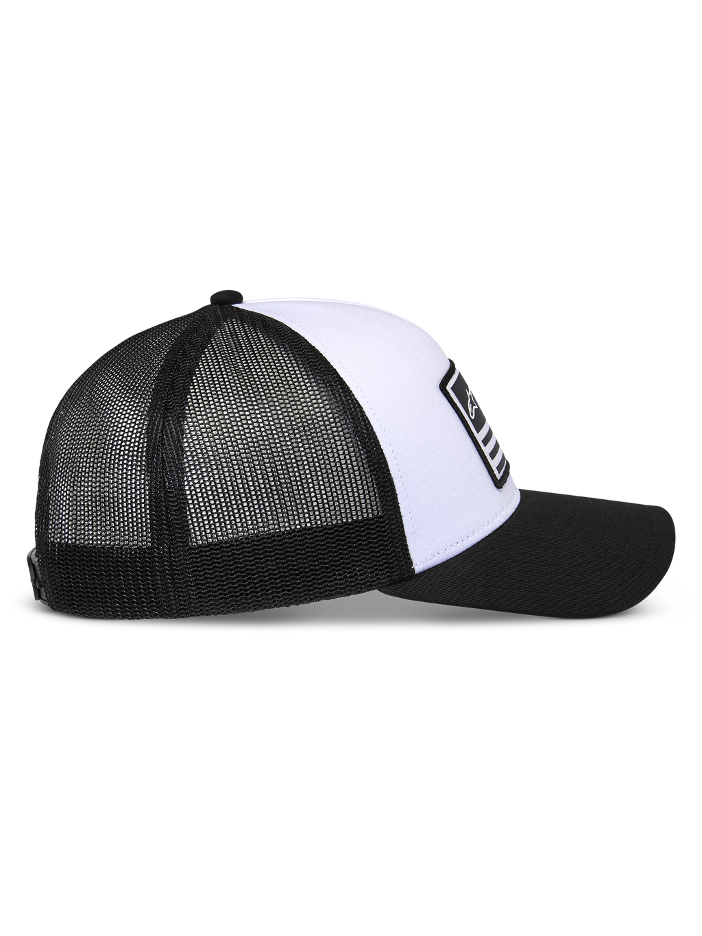 Casquette Snapback Flag Alpinestars, blanc et noir, vue de profil, couronne blanche structurée avec visière courbée noire, empiècements arrière en maille noire respirante, couvre-chef décontracté d'inspiration sport automobile