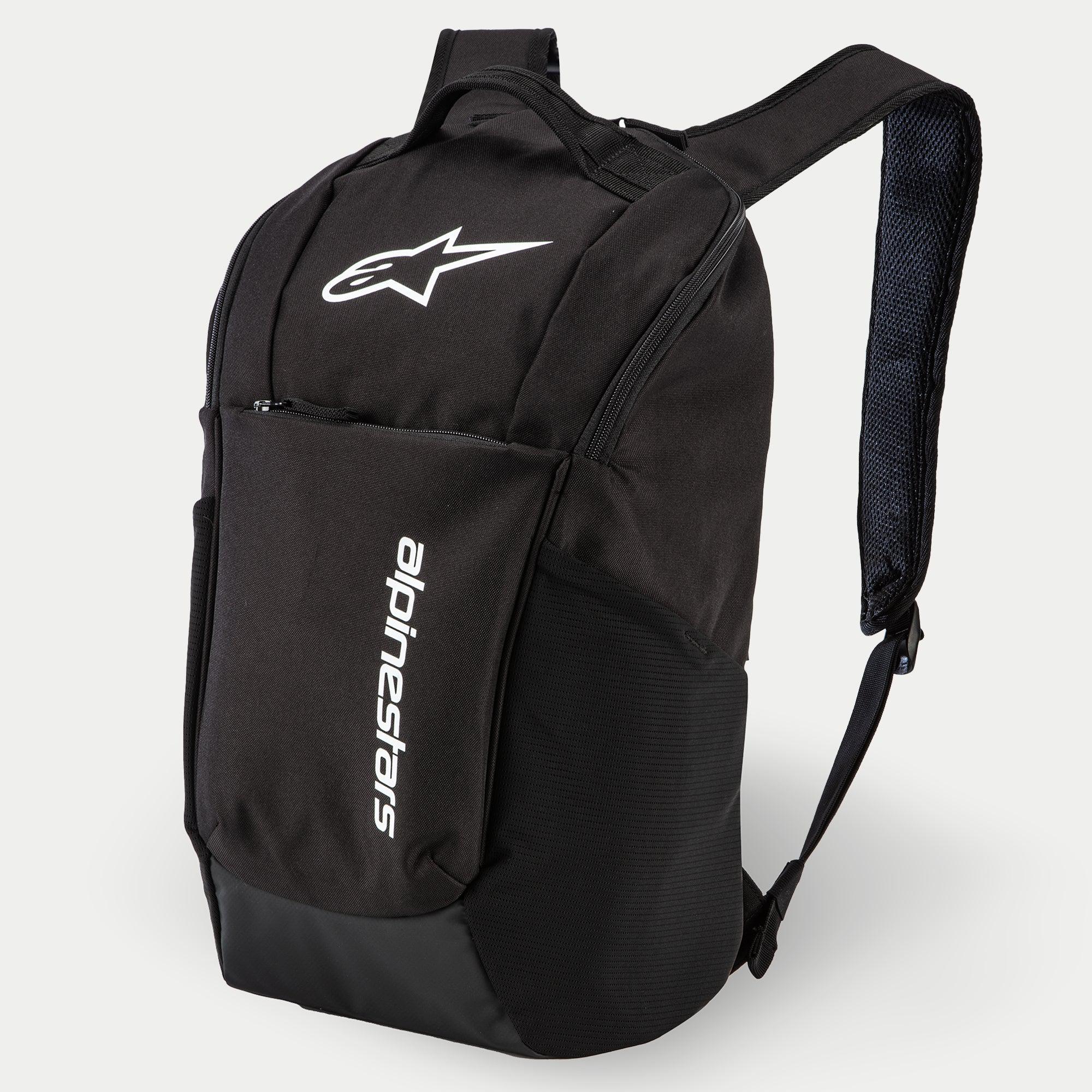 Sac à dos Alpinestars Defcon V2, sac à dos quotidien, noir, avec logo blanc imprimé et marquage vertical Alpinestars, poche avant zippée, poches latérales en maille et bretelles rembourrées en maille aérée, conception durable en polyester 600D