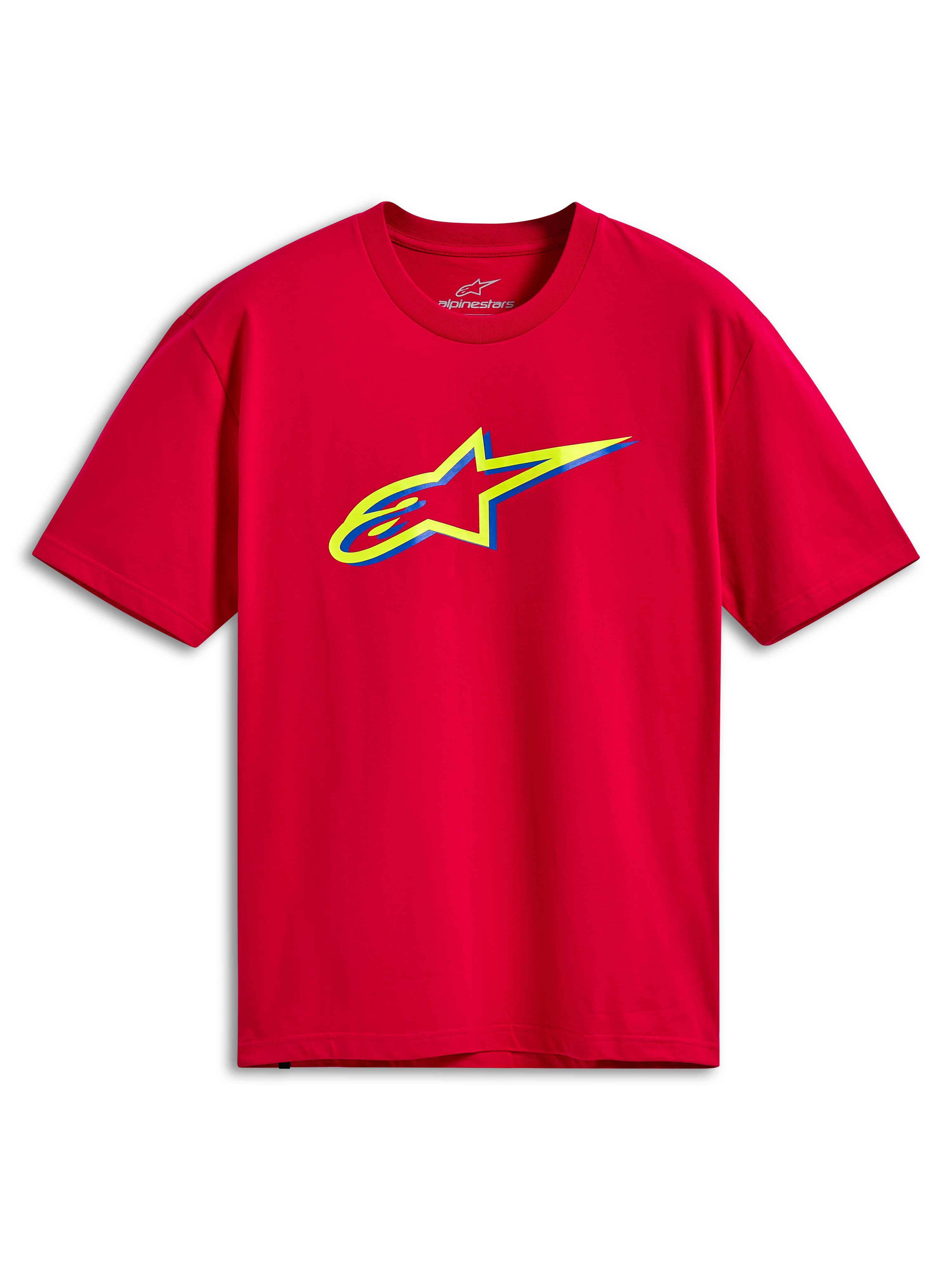T-shirt Alpinestars Ageless Shadow CSF, t-shirt à manches courtes, rouge, avec un logo Ageless superposé jaune et bleu sur la poitrine, streetwear décontracté inspiré des sports mécaniques