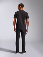 Alpinestars Blaze 2.0 CSF Tee, t-shirt à manches courtes, noir, vue de dos, porté avec un jean noir, streetwear décontracté inspiré du sport automobile