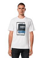 Alpinestars Galun CSF Tee, t-shirt blanc à manches courtes, graphique de bidon d'essence vintage bleu et noir avec logo Astars et chiffre romain MCMLXIII, streetwear motorsport décontracté