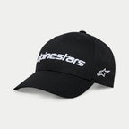 Casquette Alpinestars Linear Wordmark 2.0, noir et blanc, avec visière courbée et couronne structurée, logo textuel brodé en 3D à l'avant et logo étoile sur le côté, couvre-chef décontracté inspiré des sports mécaniques
