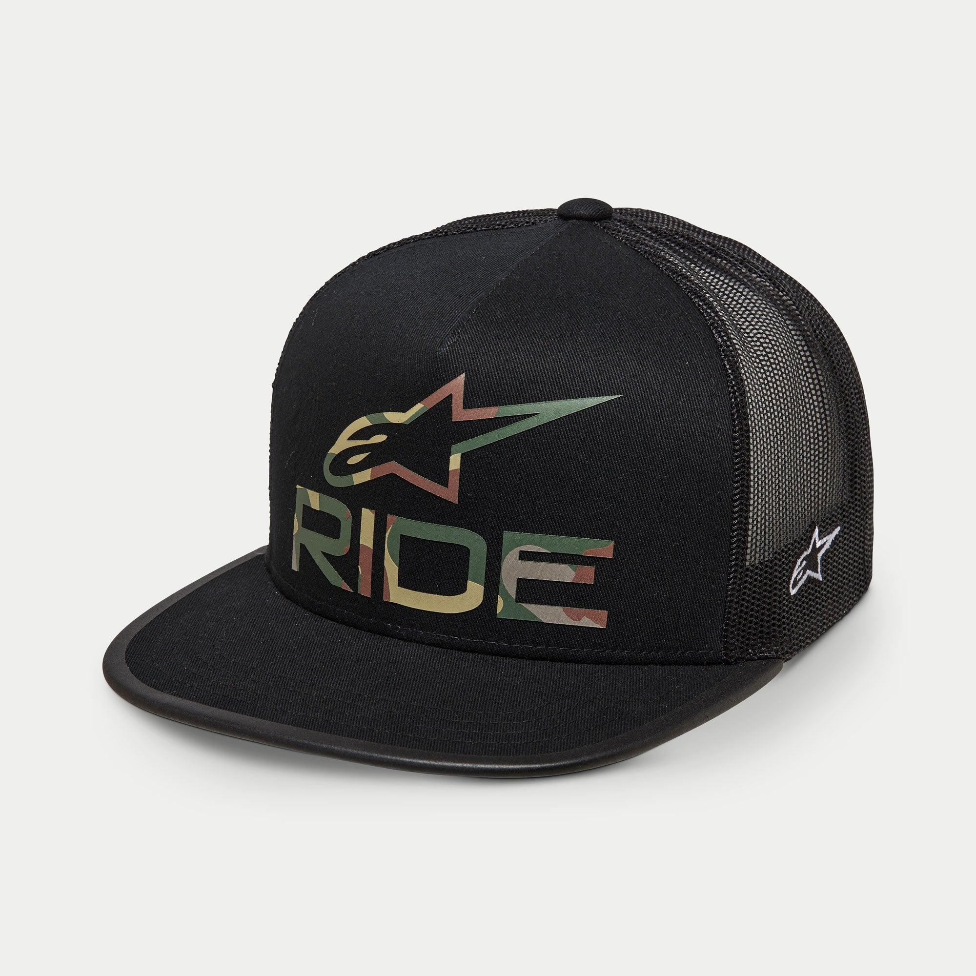 Casquette Trucker Alpinestars Ride 4.0 Camo, noir, style trucker, avec logo RIDE et étoile en imprimé camouflage sur le devant, dos en maille noire, visière plate, broderie blanche sur le côté, accessoire décontracté inspiré du sport automobile