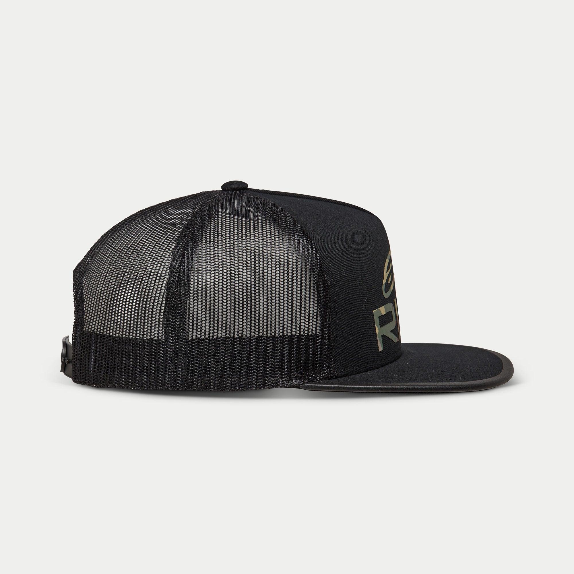 Alpinestars Ride 4.0 Camo Trucker Hat, noir, vue de profil avec arrière en maille respirante et visière plate, devant en sergé avec impression du logo camouflage, fermeture ajustable snapback, couvre-chef décontracté de style motorsport