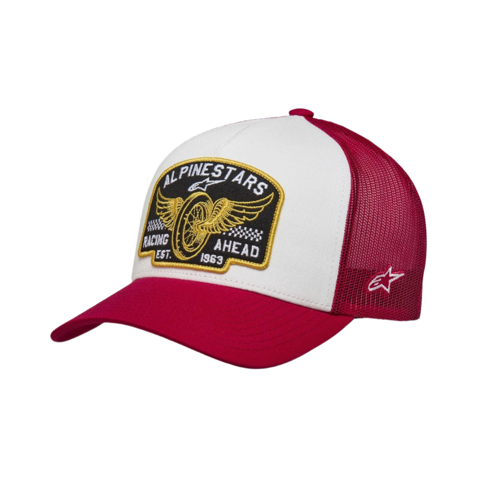 Casquette Trucker Heritage Patch Alpinestars, casquette snapback décontractée, panneau avant blanc avec visière courbée rouge et arrière en maille, dotée d'un grand patch brodé sur le devant et d'un petit logo latéral, couronne structurée, couvre-chef inspiré du sport automobile