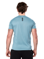 T-shirt Alpinestars Point Performance - Manches courtes, Bleu Glacier, vue de dos avec petit logo vertical noir 'astars' sur le haut du dos, tissu technique évacuant l'humidité, sportswear décontracté