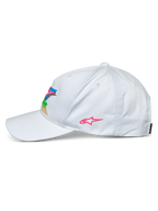 Casquette Alpinestars Vivid, blanche, vue de profil d'une casquette de baseball, visière courbée et couronne basse semi-structurée, avec broderie 3D colorée sur le devant et logo étoile rose sur le côté, accessoire sportswear décontracté