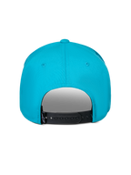 Casquette Luminary Alpinestars, bleu aqua, vue arrière montrant la fermeture à pression réglable noire, petite étiquette logo noire, sergé 100 % coton, couvre-chef sportswear décontracté