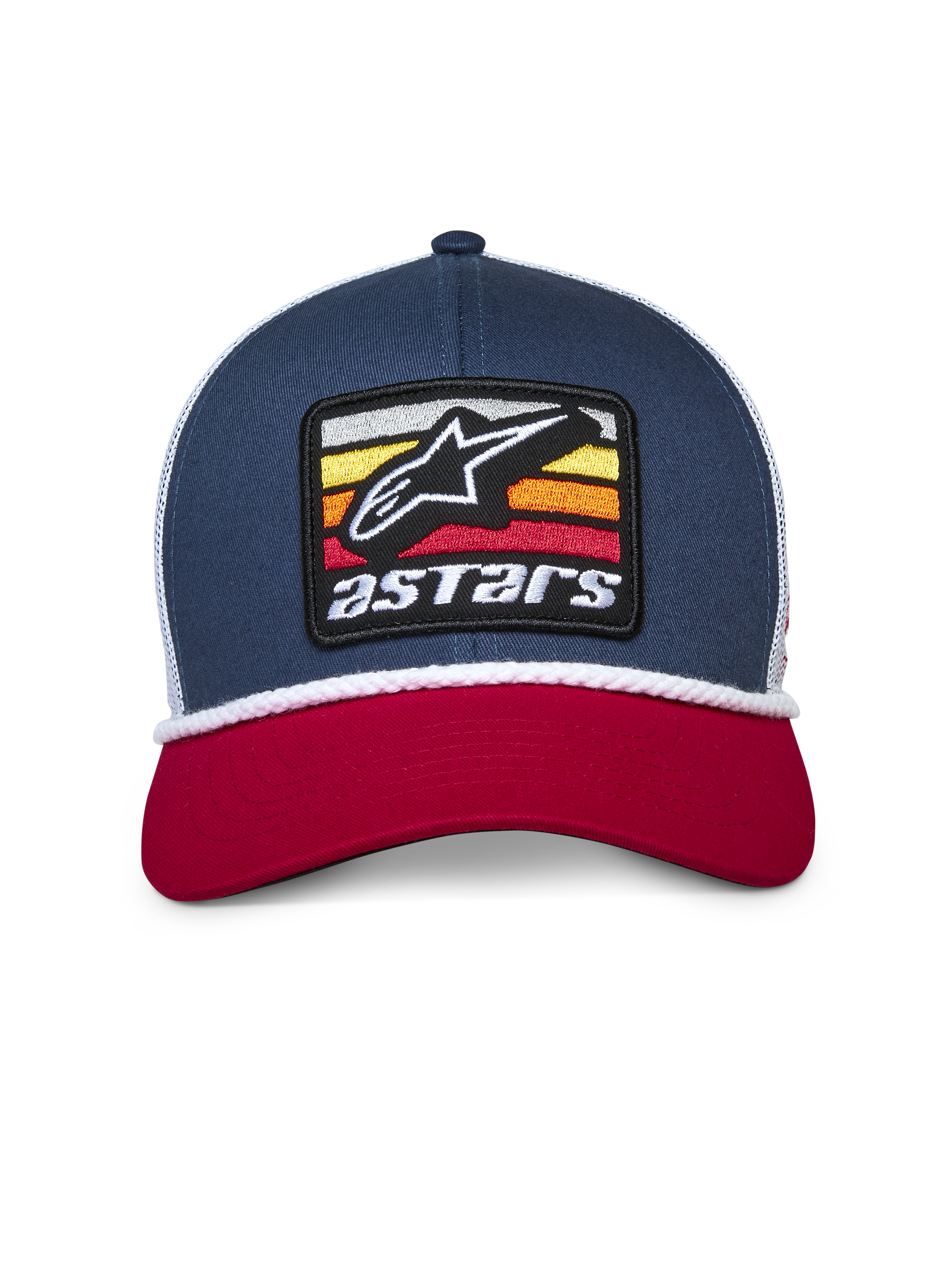 Casquette Trucker Alpinestars Selica, bleu marine, rouge et blanc, visière courbée rouge, calotte structurée bleu marine avec filet blanc à l'arrière, écusson Astars brodé à l'avant avec bordure en cordelette blanche tressée