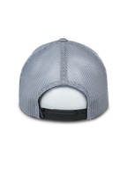 Casquette Trucker Alpinestars Terolithic, casquette trucker grise, vue arrière avec panneaux en maille grise et fermeture à pression noire, accessoire décontracté inspiré du sport automobile