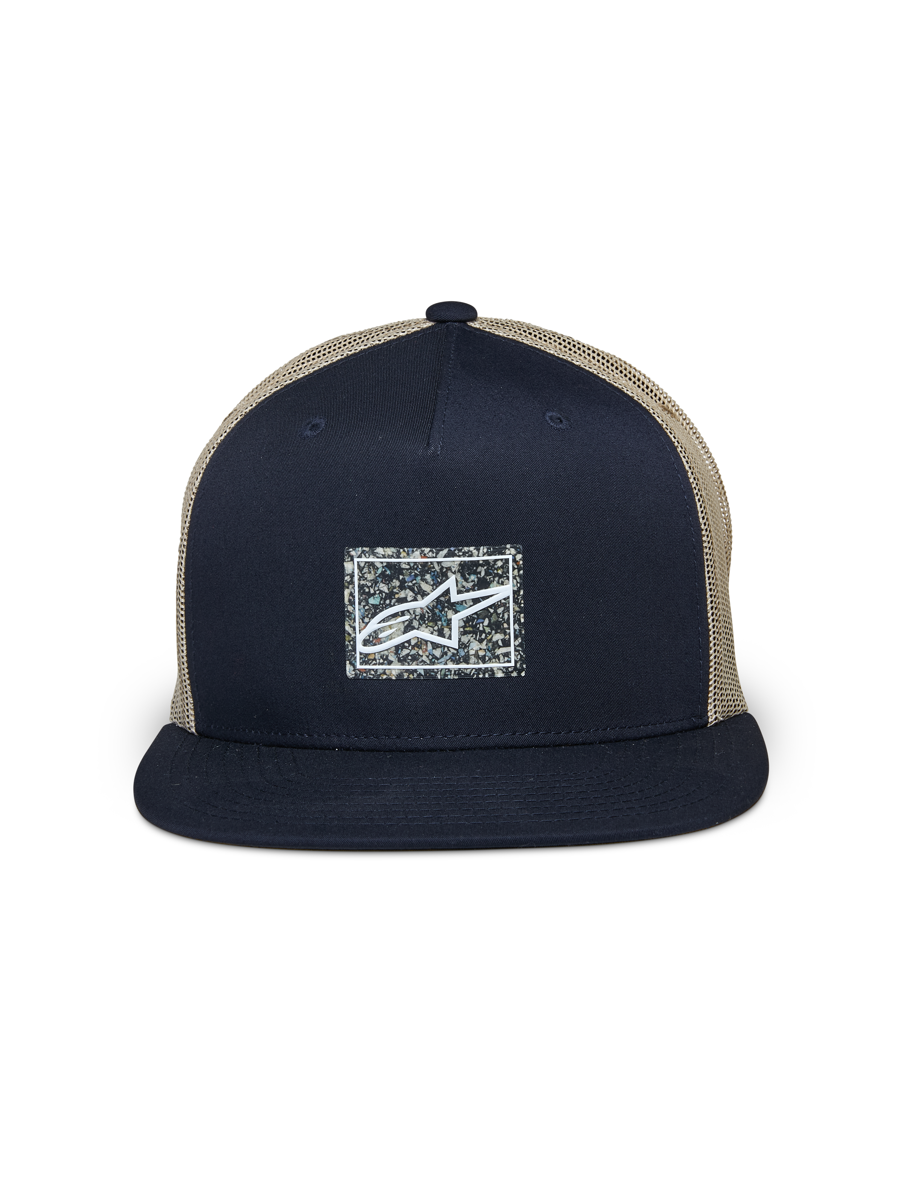 Casquette Trucker Mackinic Alpinestars, bleu marine et kaki, casquette trucker à visière plate, panneau avant structuré bleu marine avec un écusson logo rectangulaire moucheté recyclé, arrière en mesh kaki, couvre-chef décontracté inspiré du sport automobile
