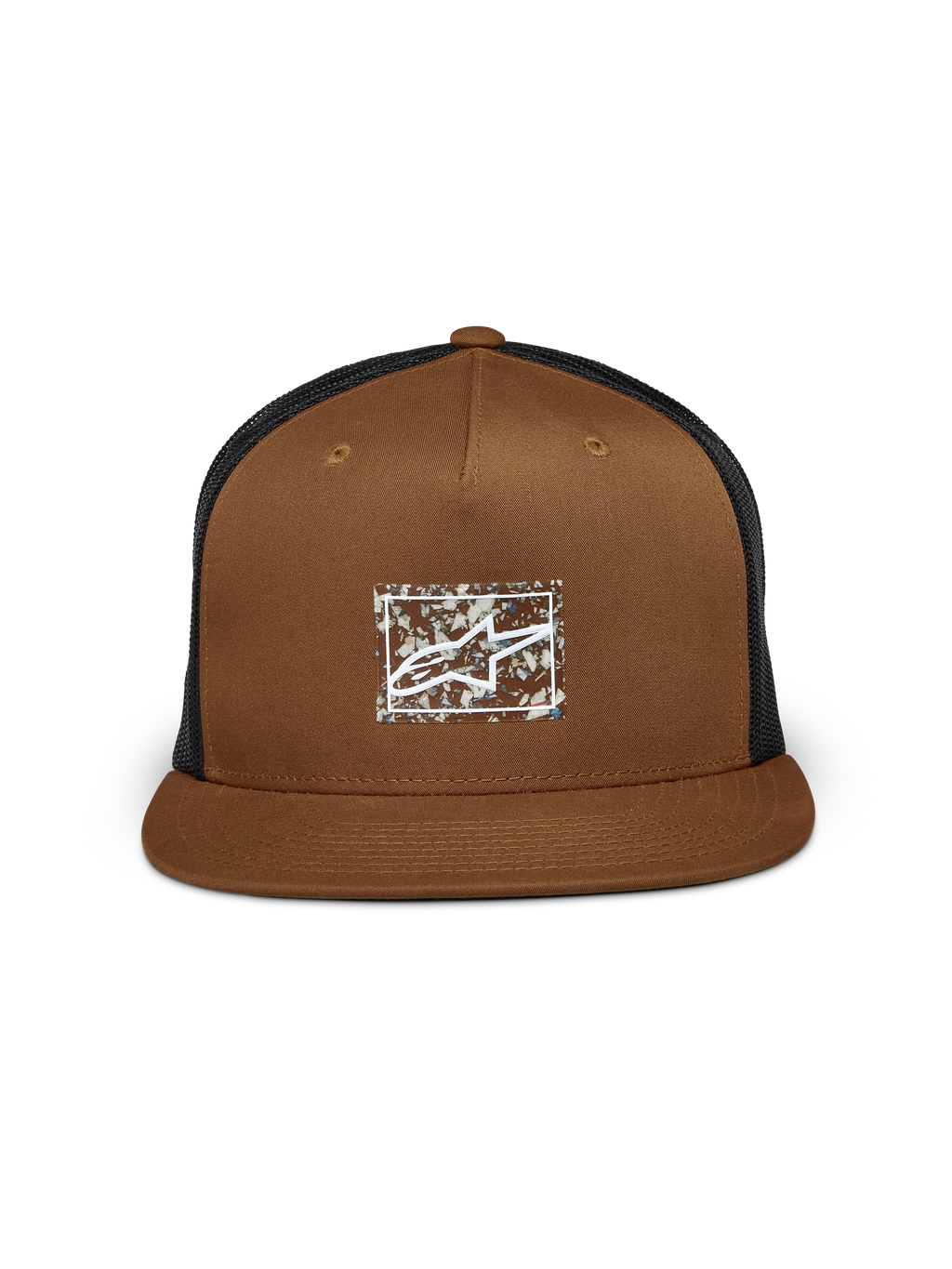 Casquette Trucker Alpinestars Mackinic, marron et noir, visière plate avec couronne structurée, dotée d'un logo en transfert thermique TPU papier recyclé sur le devant, arrière en mesh noir, accessoire sportswear décontracté
