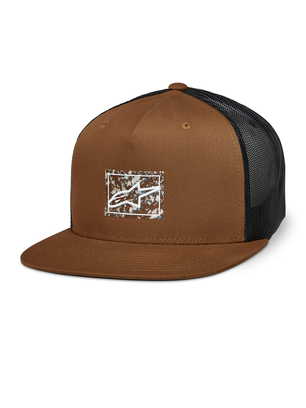 Casquette Trucker Alpinestars Mackinic, marron avec arrière en mesh noir, couronne structurée et visière plate, logo A-star blanc sur un patch rectangulaire moucheté, style décontracté inspiré du sport automobile
