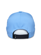 Casquette Alpinestars Apex, bleue, vue arrière avec sangle Velcro réglable noire, construction de couronne lisse sans couture, tissu technique évacuant l'humidité, casquette de sport haute performance