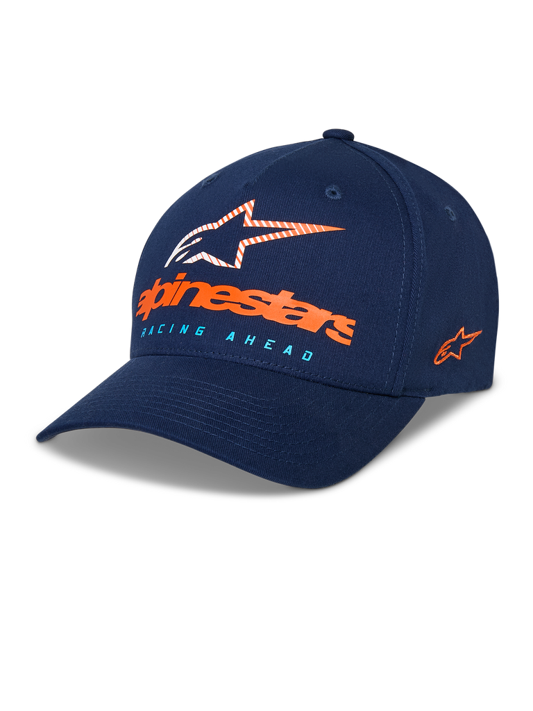 Casquette Alpinestars Instinct, casquette de baseball bleu marine, visière incurvée avec couronne structurée, logo Astars à l'avant avec lettrage orange et texte « Racing Ahead » bleu clair, logo brodé sur le côté, accessoire sportswear décontracté