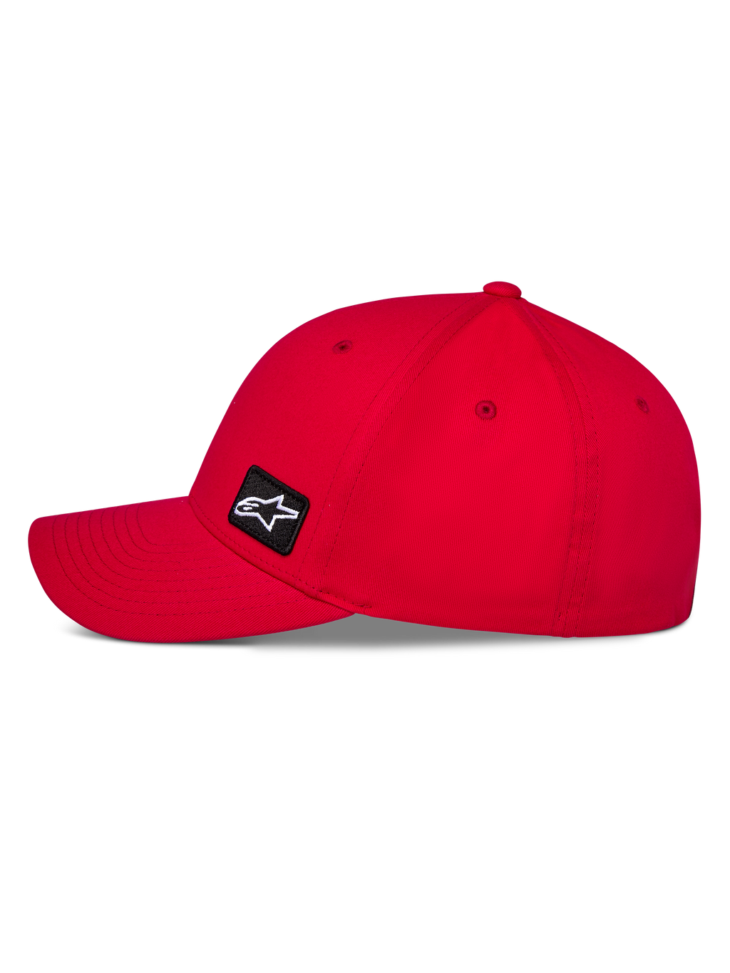 Casquette Alpinestars Pivot, casquette sportswear rouge, profil latéral montrant une visière courbée et une couronne structurée, petit patch logo Astars noir brodé, tissu en sergé résistant, design motorsport décontracté