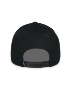 Casquette Snapback Lucid Alpinestars, noire, vue arrière, avec fermeture snapback réglable et petite étiquette logo Astars, couronne structurée, couvre-chef décontracté inspiré du sport automobile