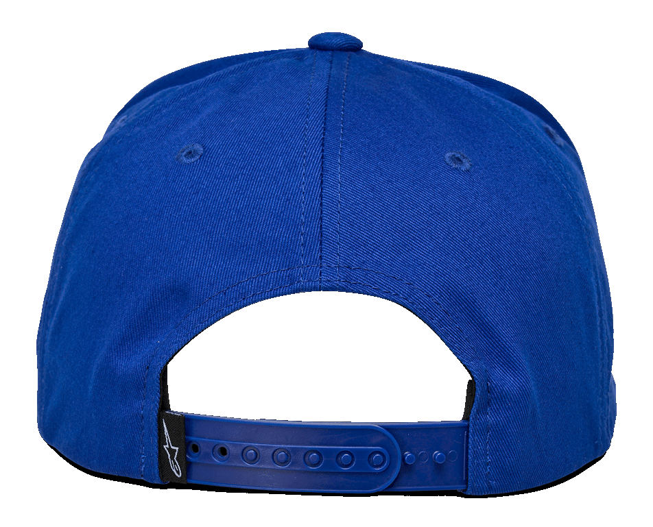 Casquette Alpinestars Los Angeles, vue arrière, sergé de coton bleu, fermeture snapback bleue réglable, petite étiquette noire avec logo Ageless blanc, couvre-chef sportswear décontracté
